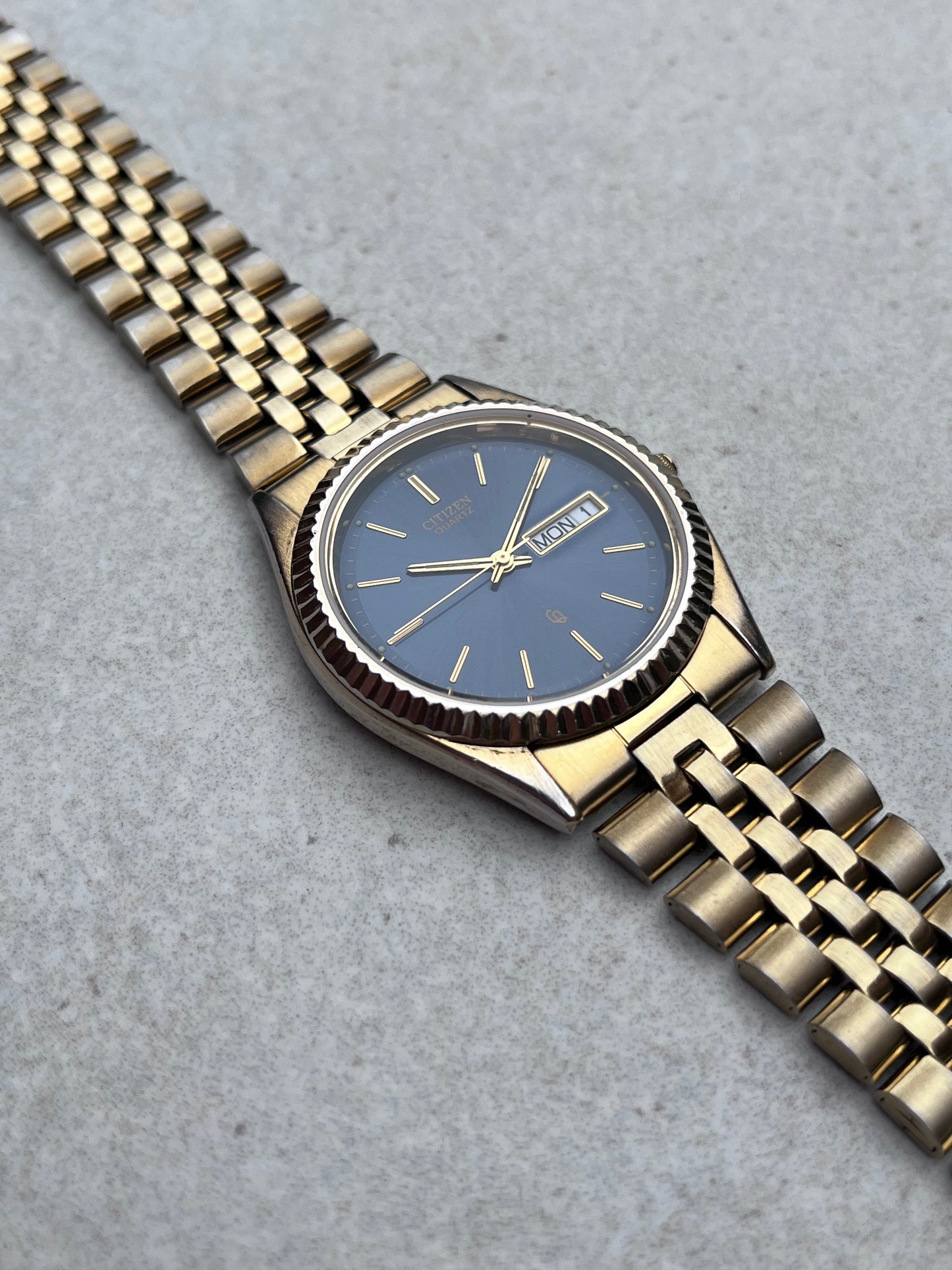 Citizen Quartz Day-Date Jubilee 6100-R00391