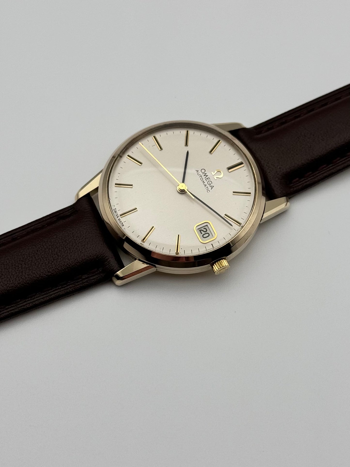 Omega Geneve Automatic 9ct Gold 162.5430 - Original Box, Papers & Hang Tag