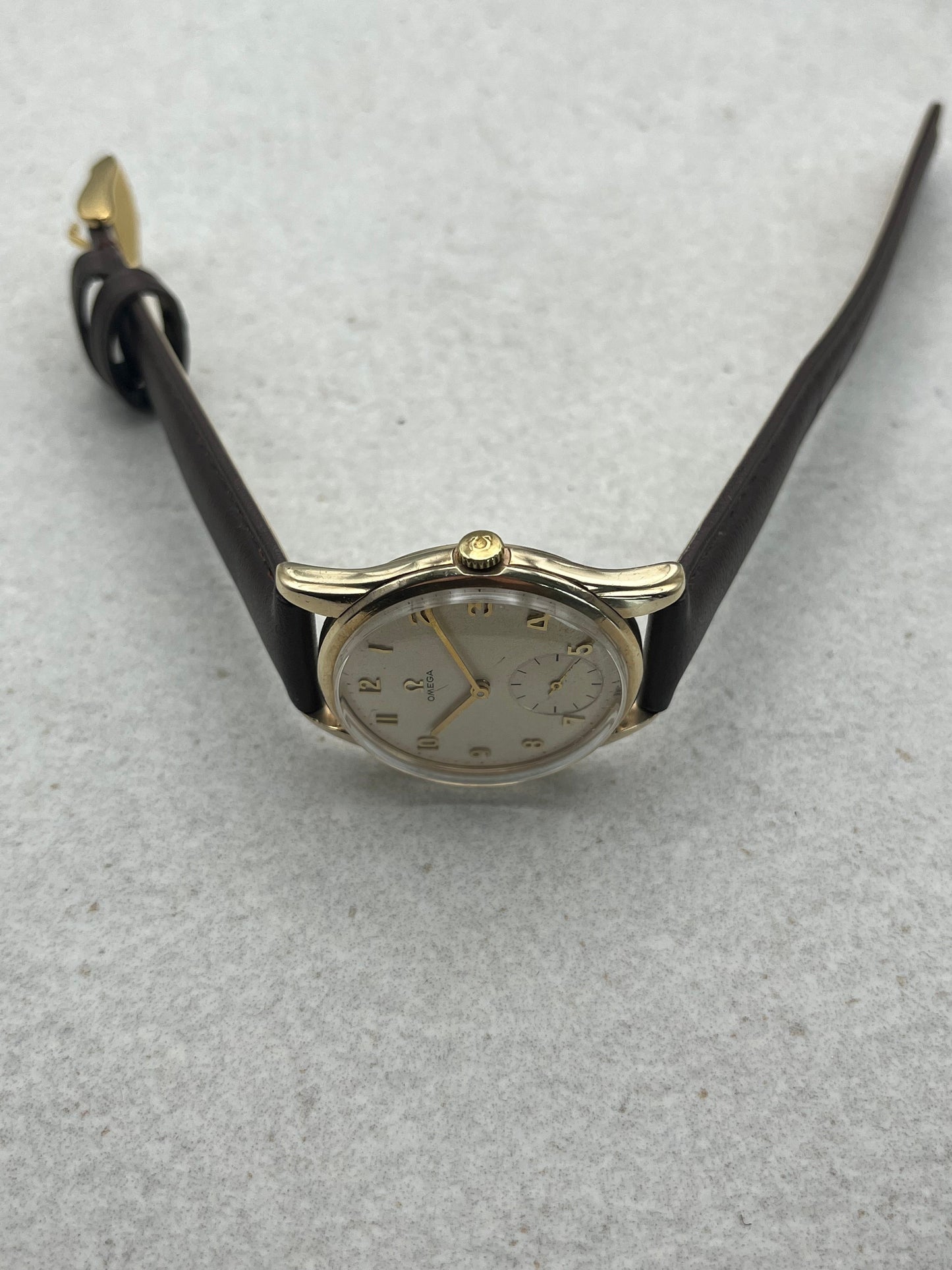 Omega Manual Wind 9ct Gold 121.5400