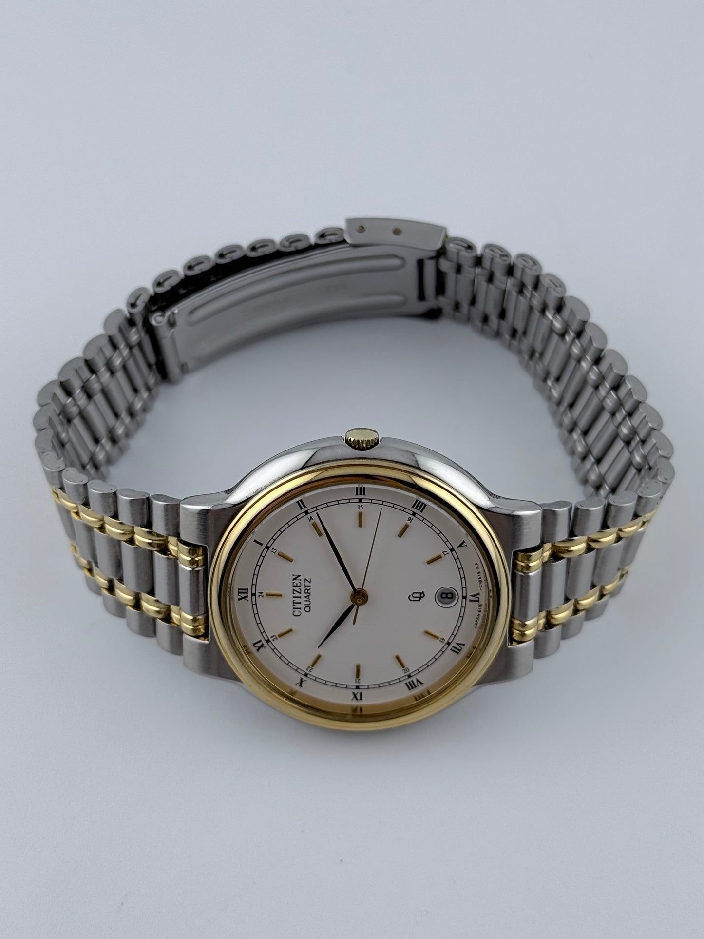 Citizen Quartz - Date 6110 - G05378Y