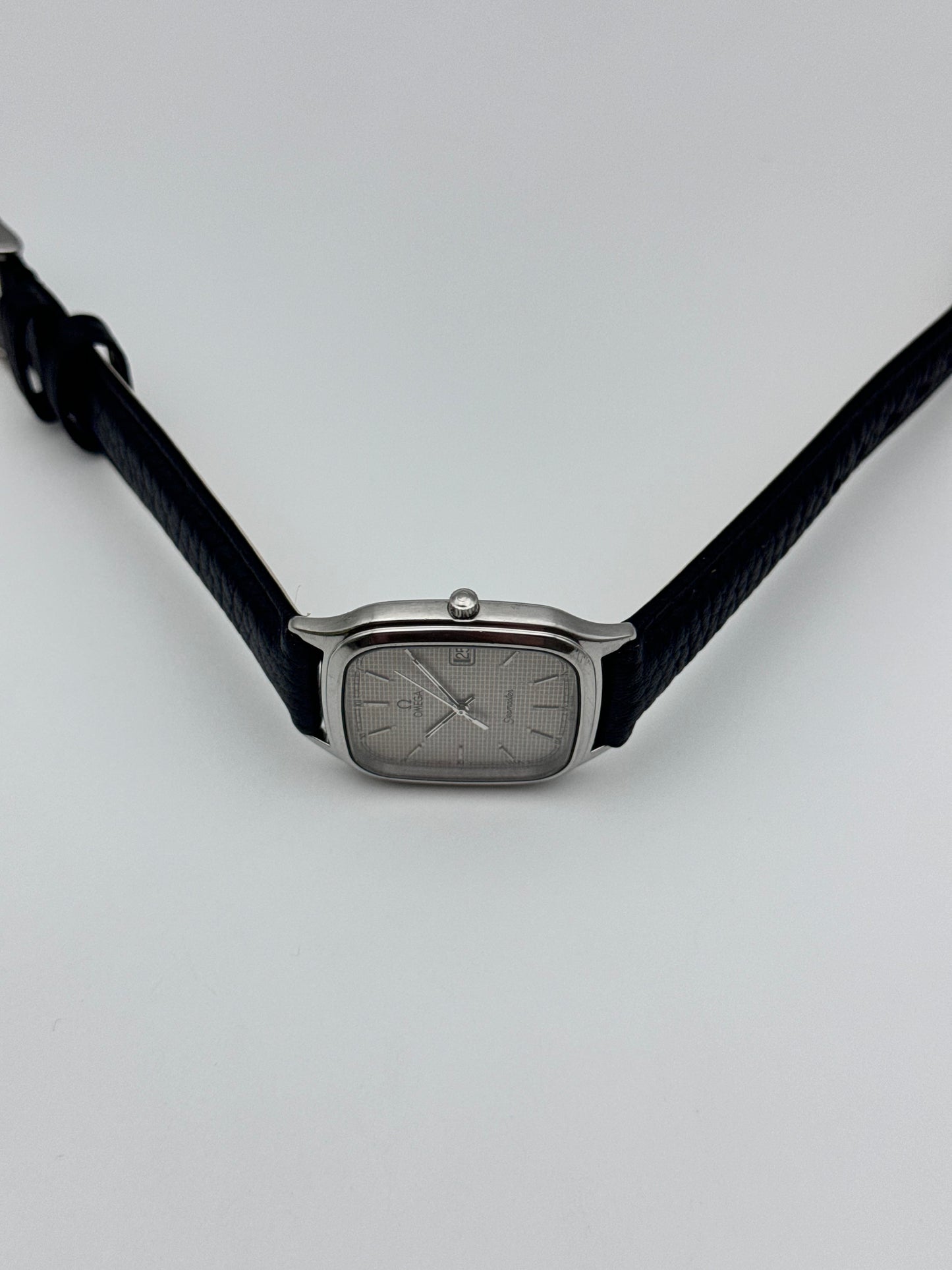 Omega Seamaster Quartz Date - 196.0311