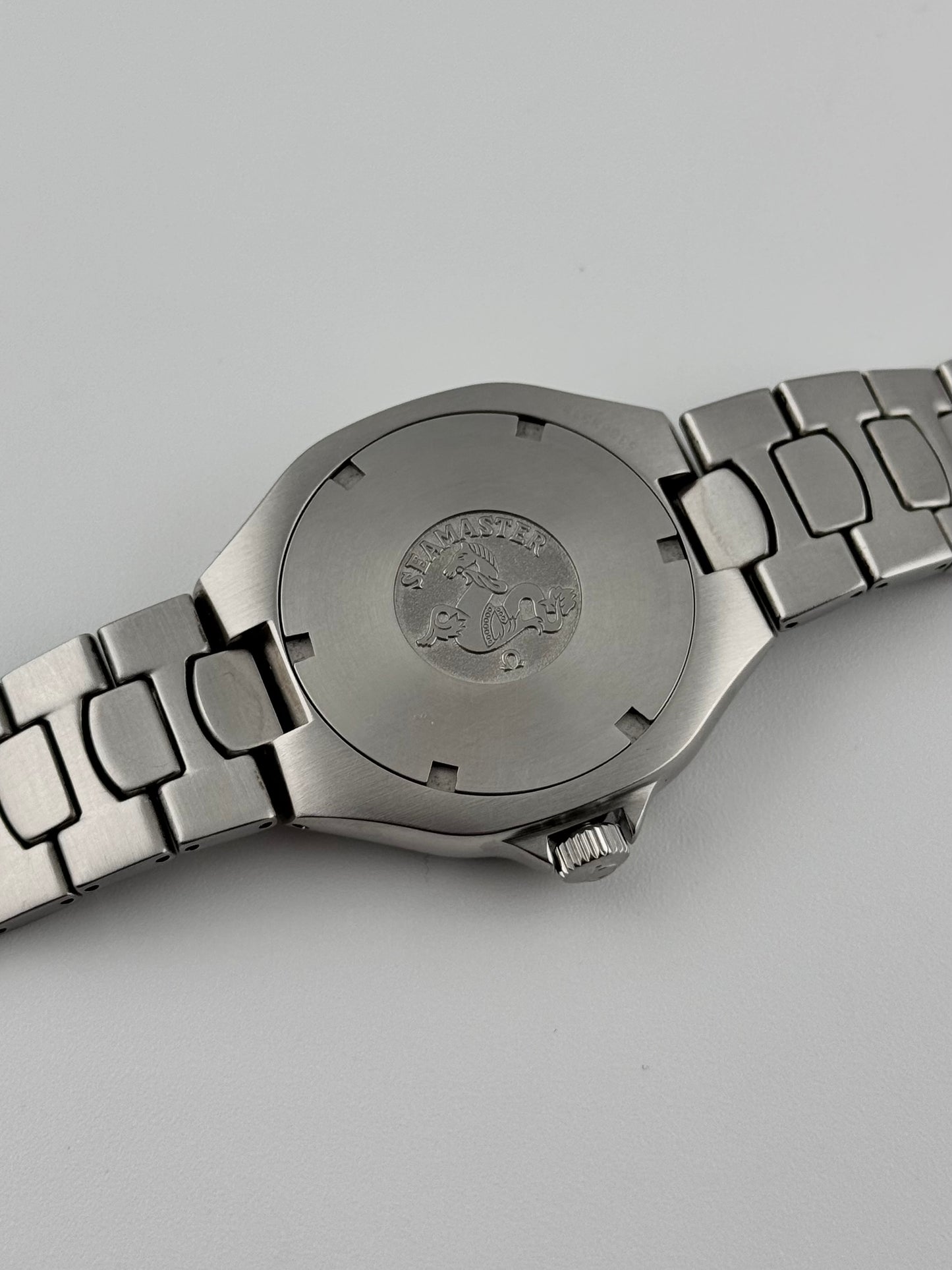 Omega Seamaster 200 Quartz Pre Bond - 396.1061