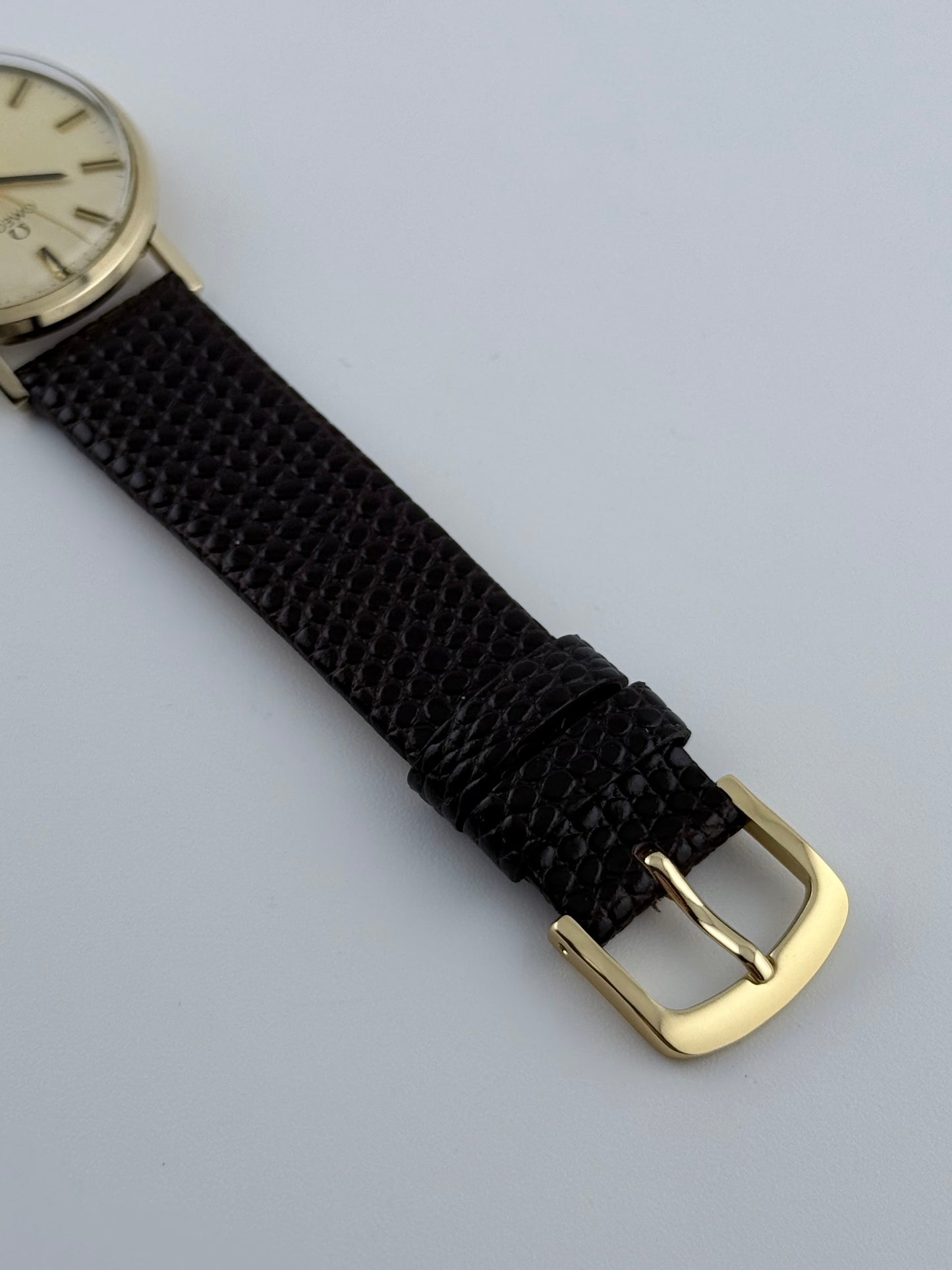 Omega Geneve Date Manual Wind - 132.5017 - 9ct Solid Gold - with Papers