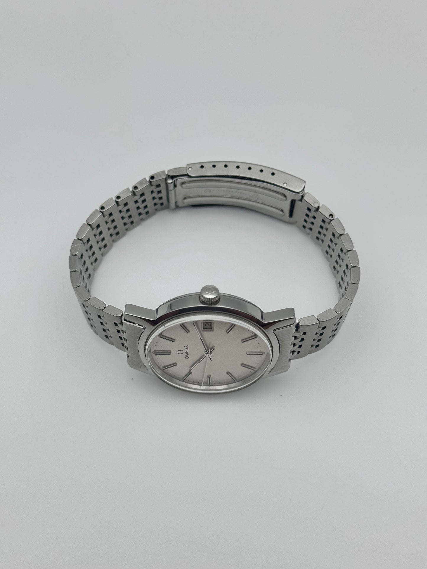 Omega Date Manual Wind 136.0104 - Original Bracelet