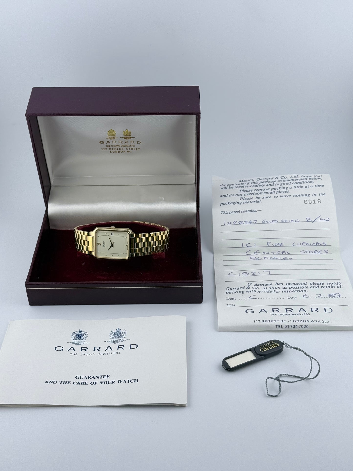 Seiko Tank Quartz 5Y39-5860 Date - Box & Papers
