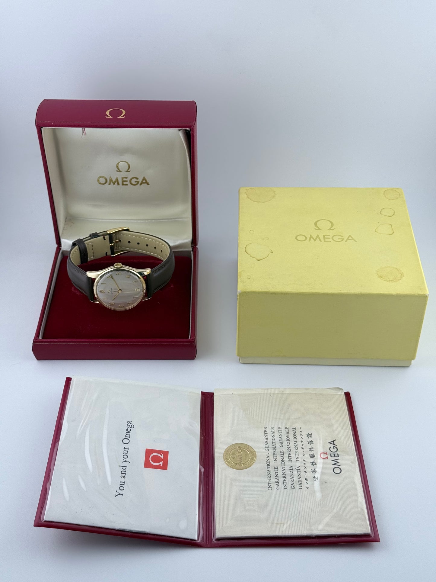 Omega Geneve Manual Wind 9ct Gold - 131.5405 - Box and Papers