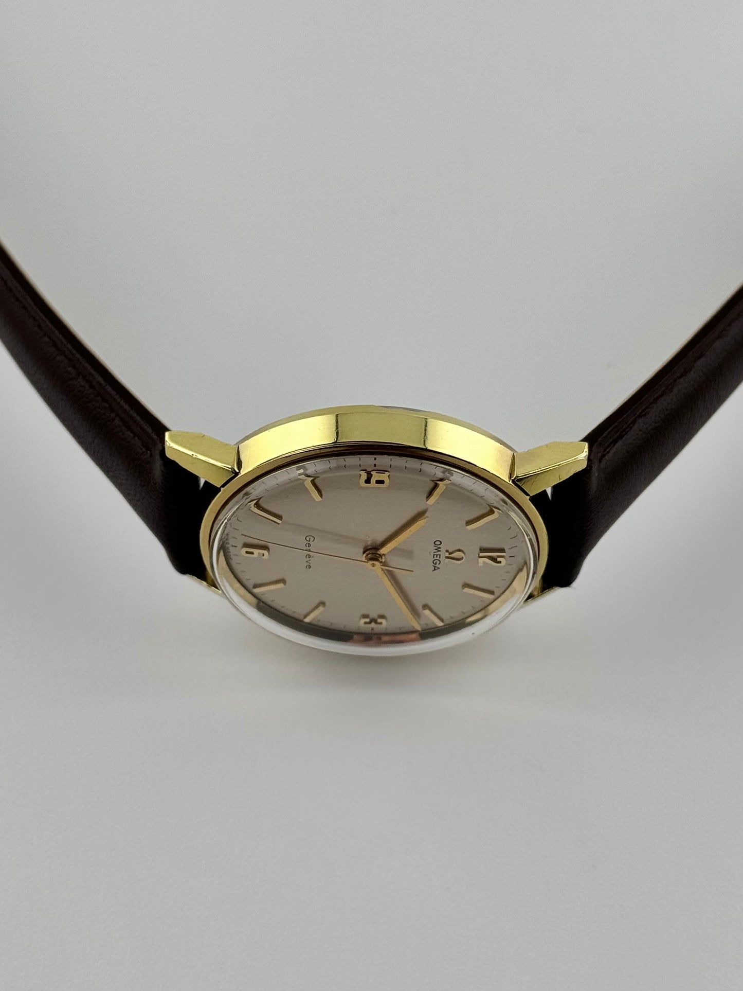 Omega Seamaster Geneve Manual Wind - Rare Dial - 135.011