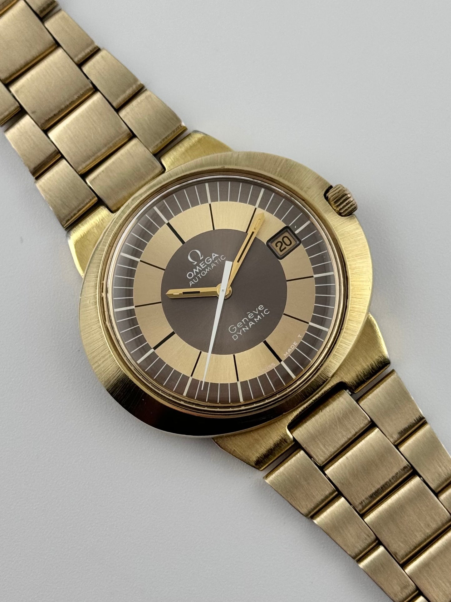 Omega Geneve Dynamic Automatic 166.039 - Box and Papers