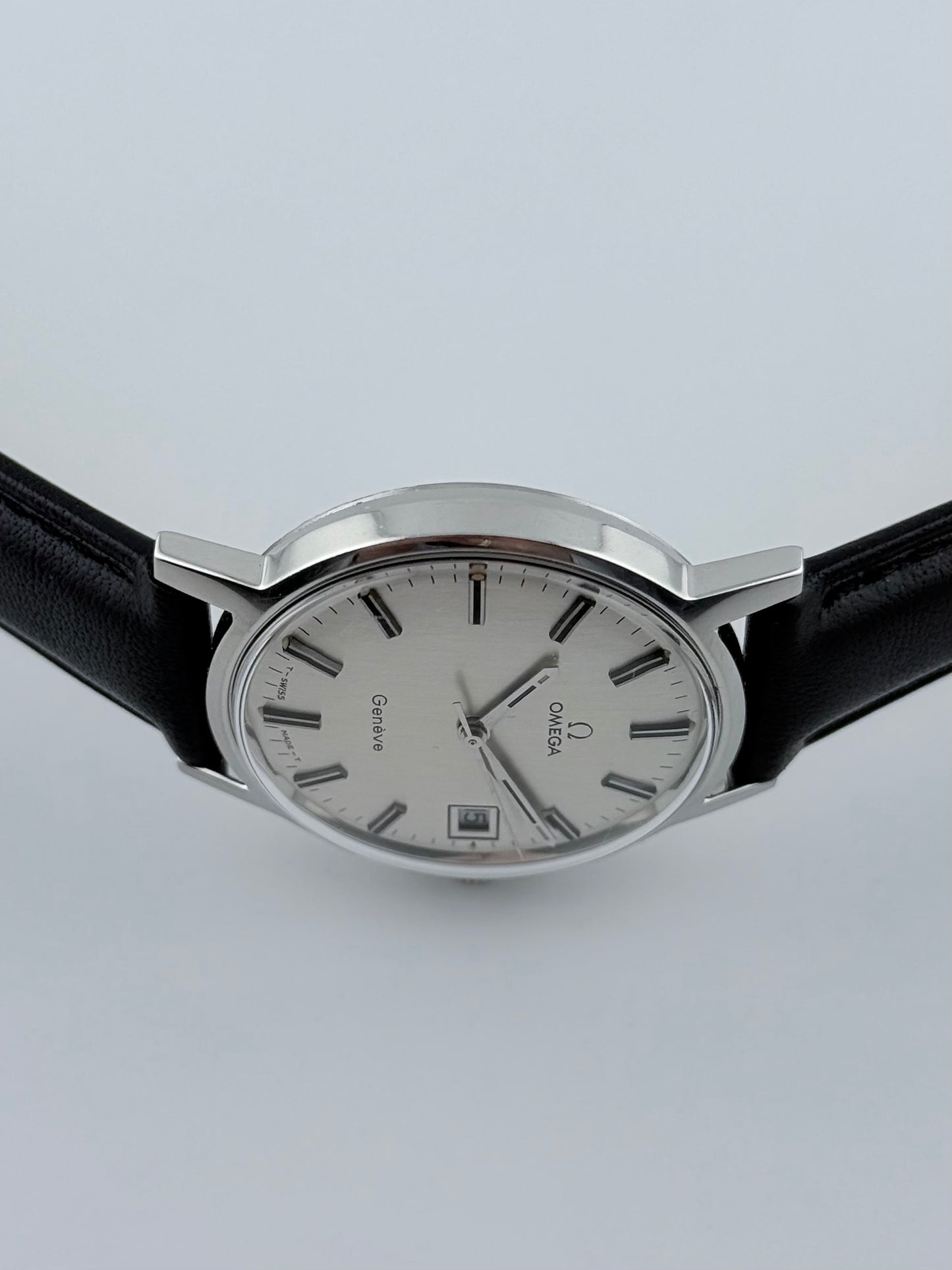 Omega Geneve Date Manual Wind - 136.070