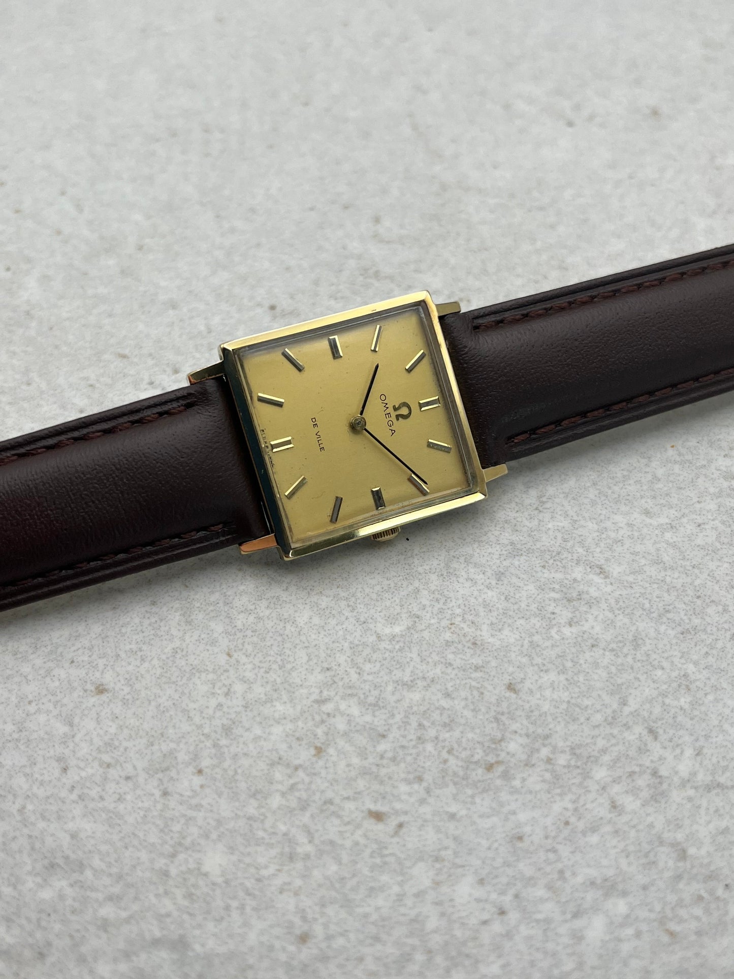 Omega DeVille Manual Wind 111.071