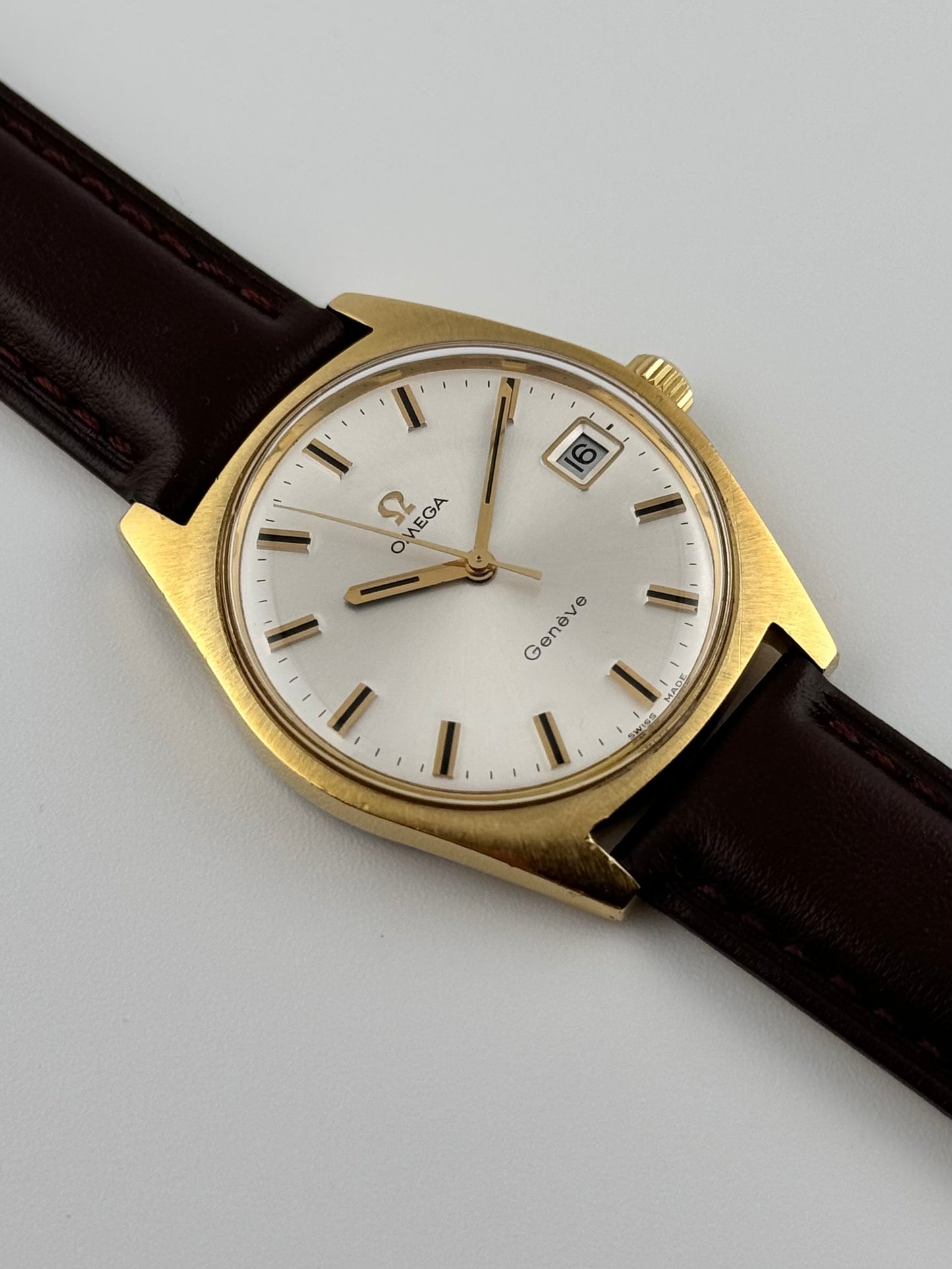Omega Geneve Date Manual Wind - 136.041