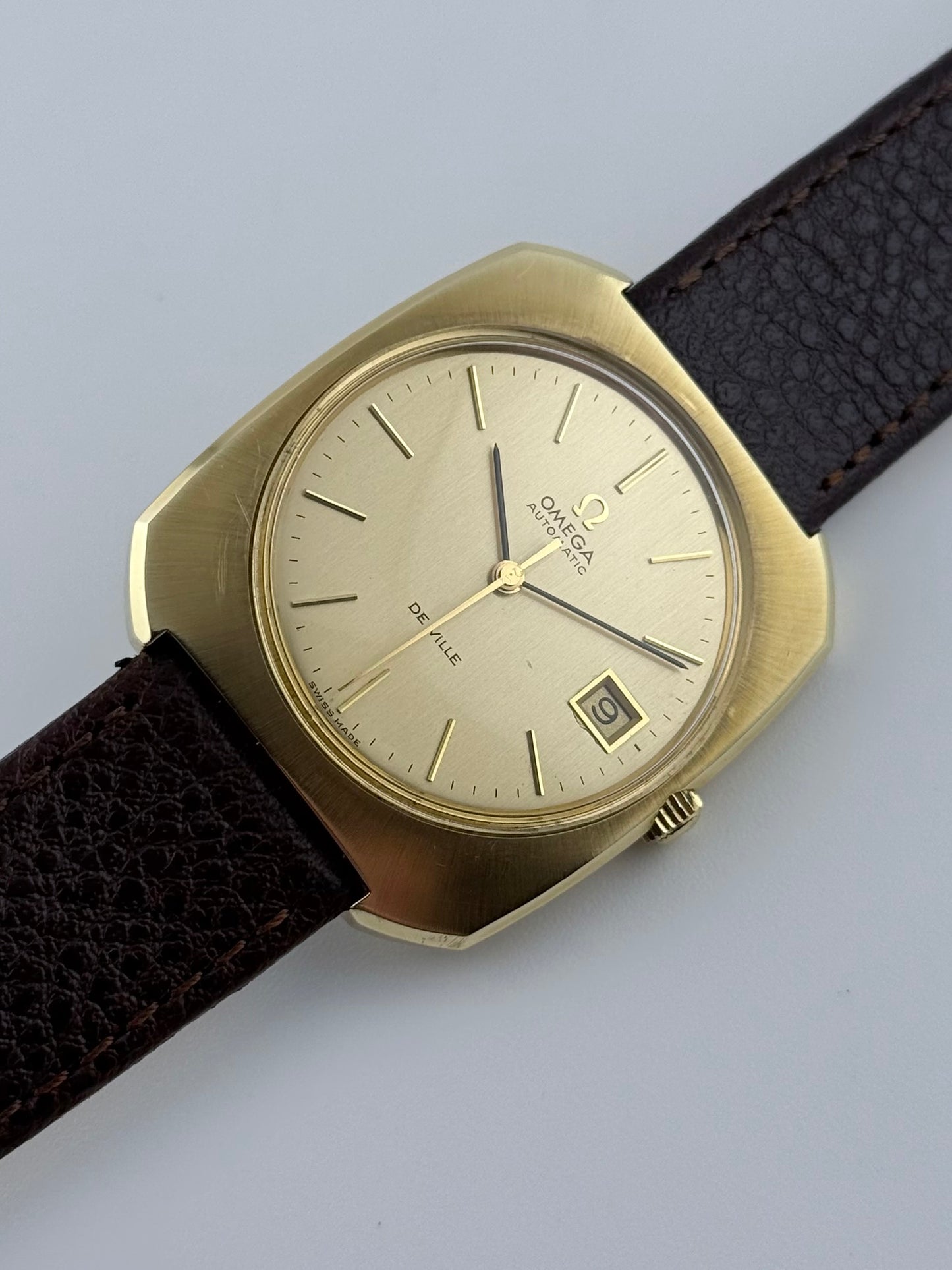 Omega De Ville Automatic Date Rare Jumbo Size - 166.085