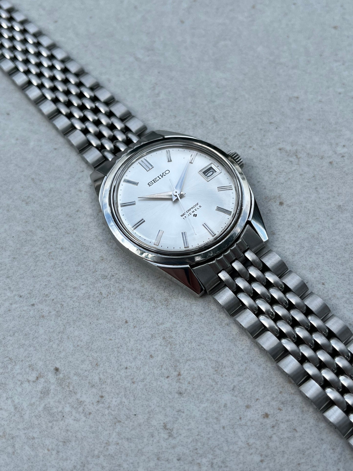Seiko Manual Wind Date 6602-8050