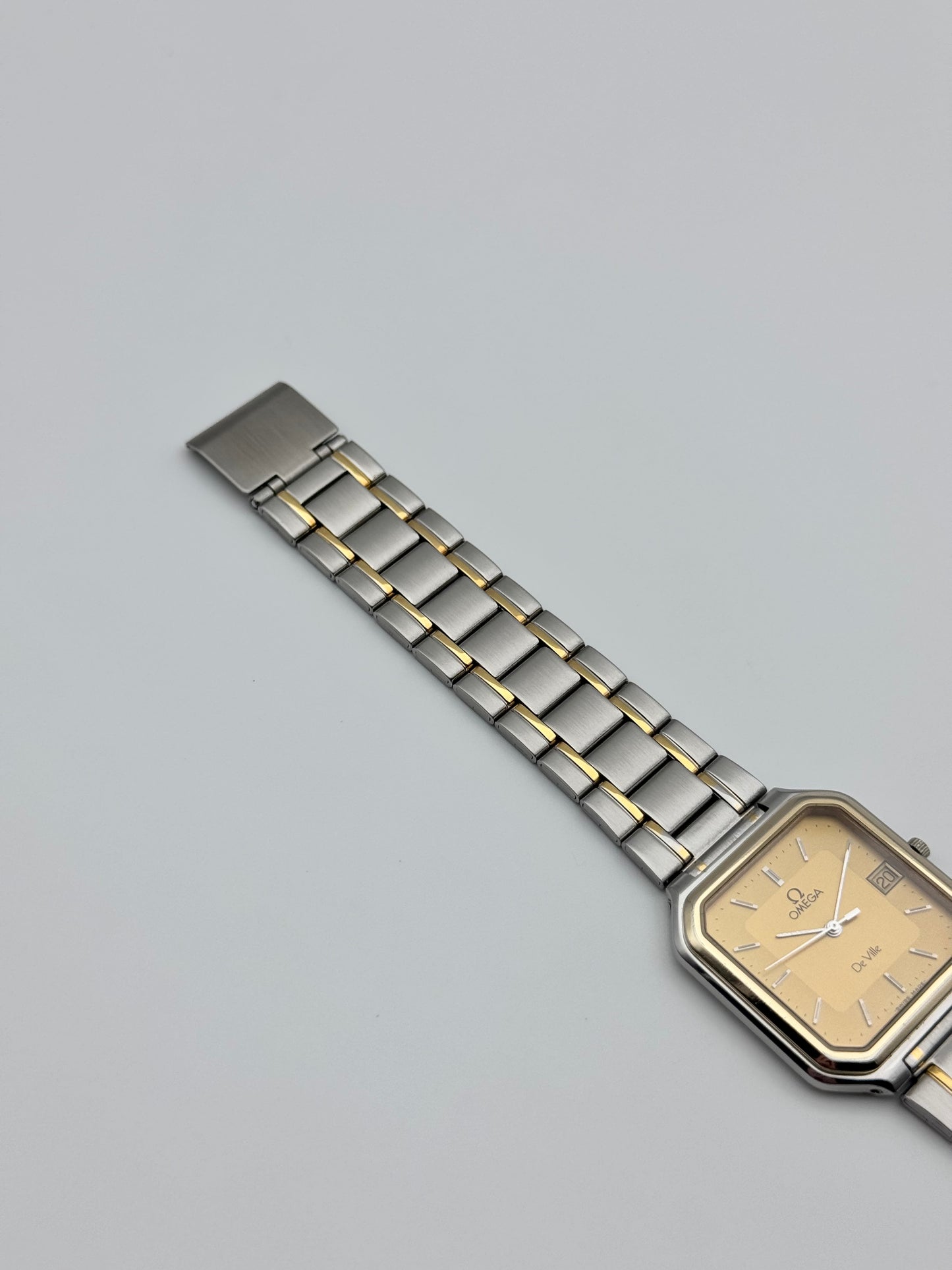 Omega De Ville Quartz Date 196.0254