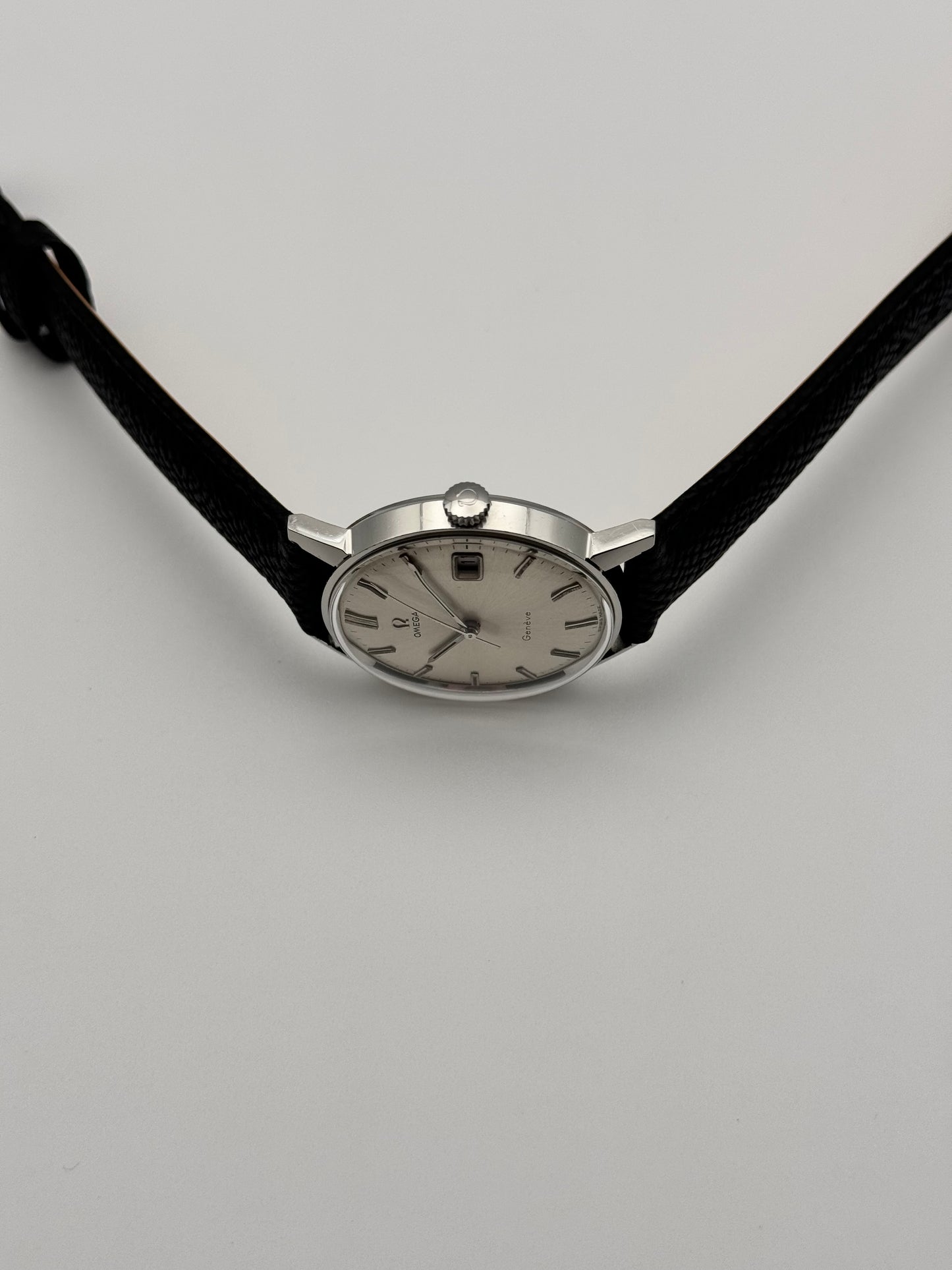 Omega Seamaster Geneve Date Manual Wind 136.011