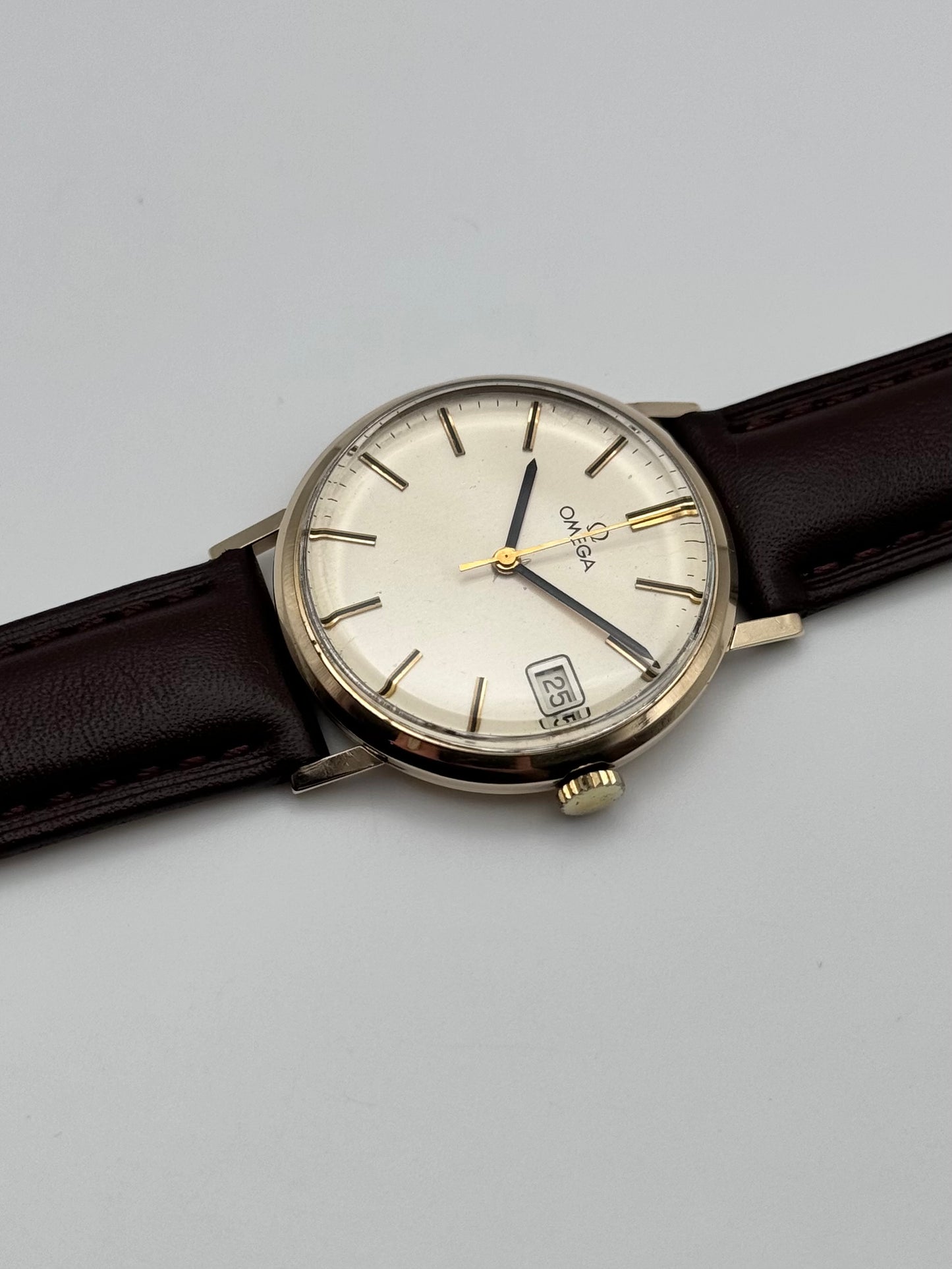 Omega Geneve Manual Wind 9ct Gold 132.5017