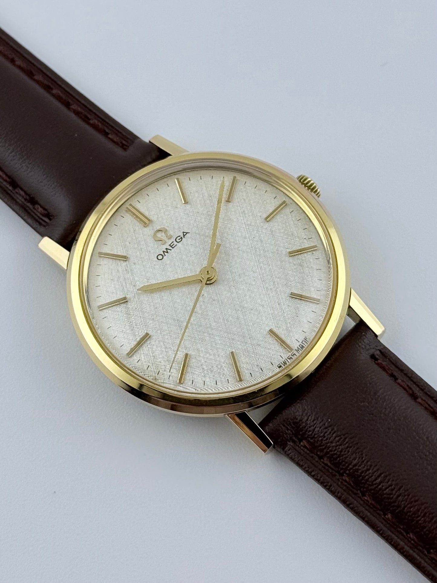 Omega Geneve Manual Wind 131.019 - Linen Dial