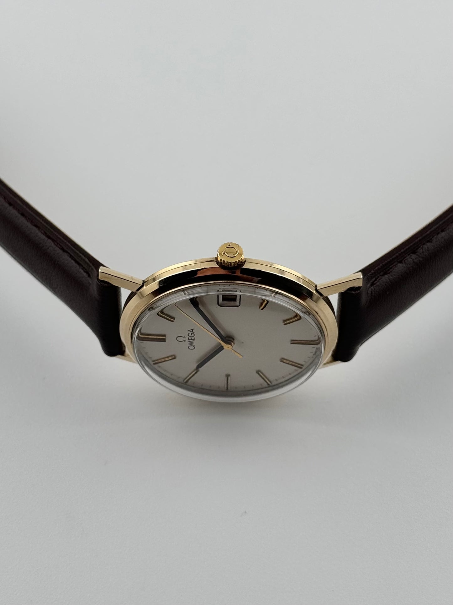 Omega Geneve Manual Wind 9ct Gold - 132.5017
