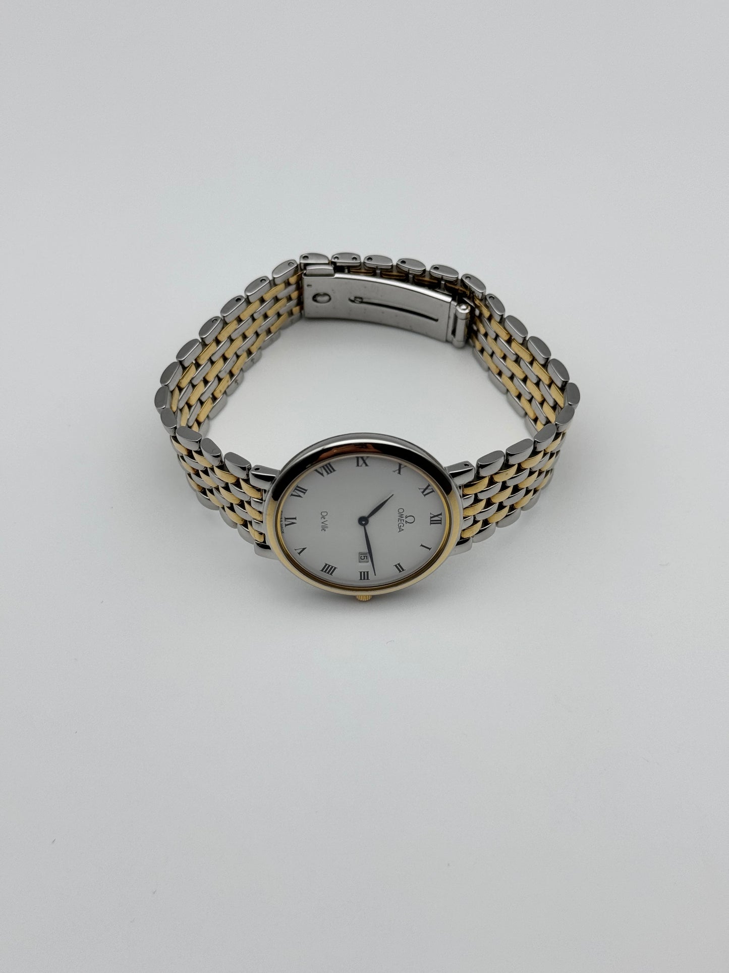 Omega DeVille Quartz Date 396.2379 - Original bracelet & warranty card.