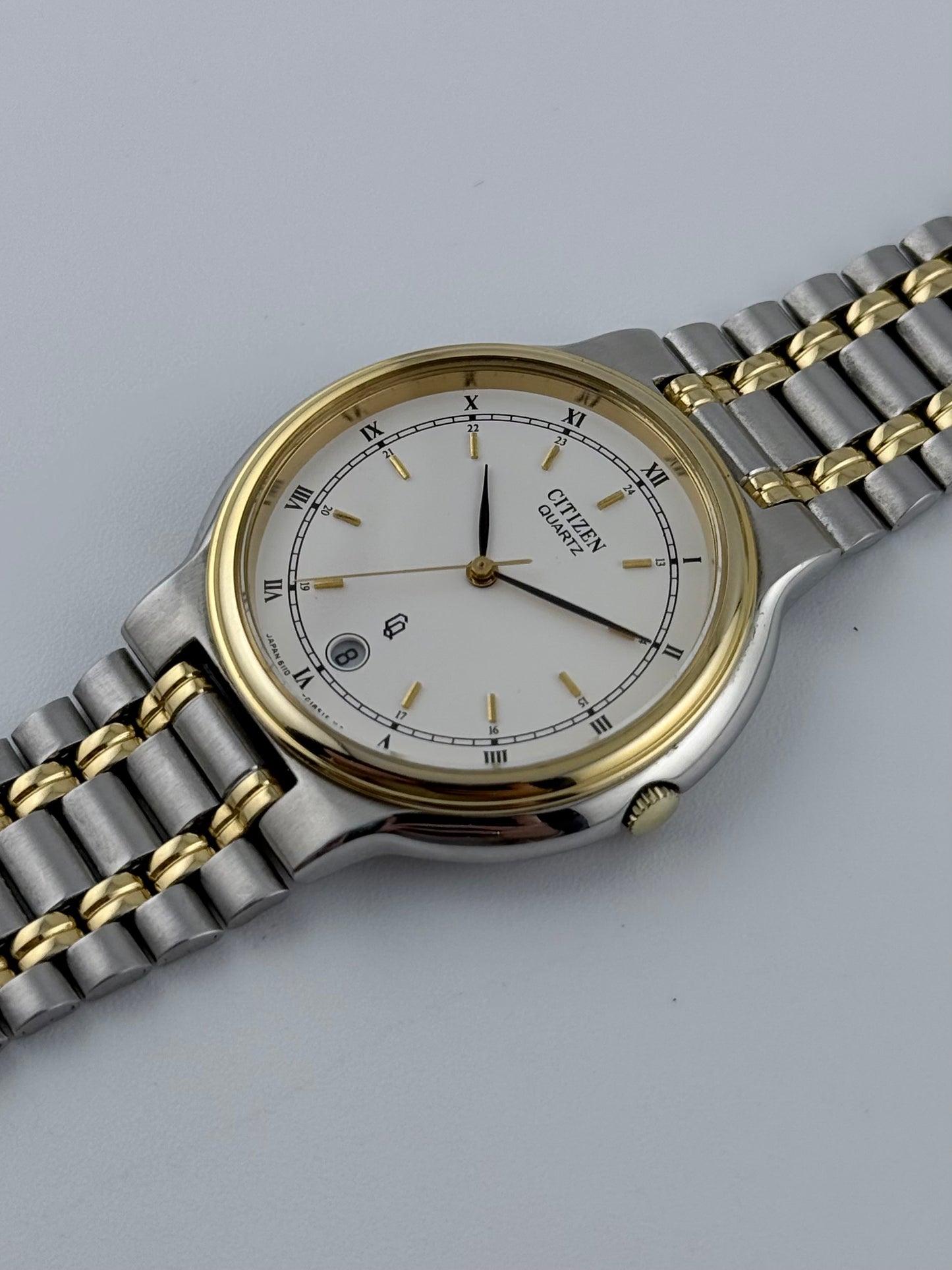 Citizen Quartz - Date 6110 - G05378Y
