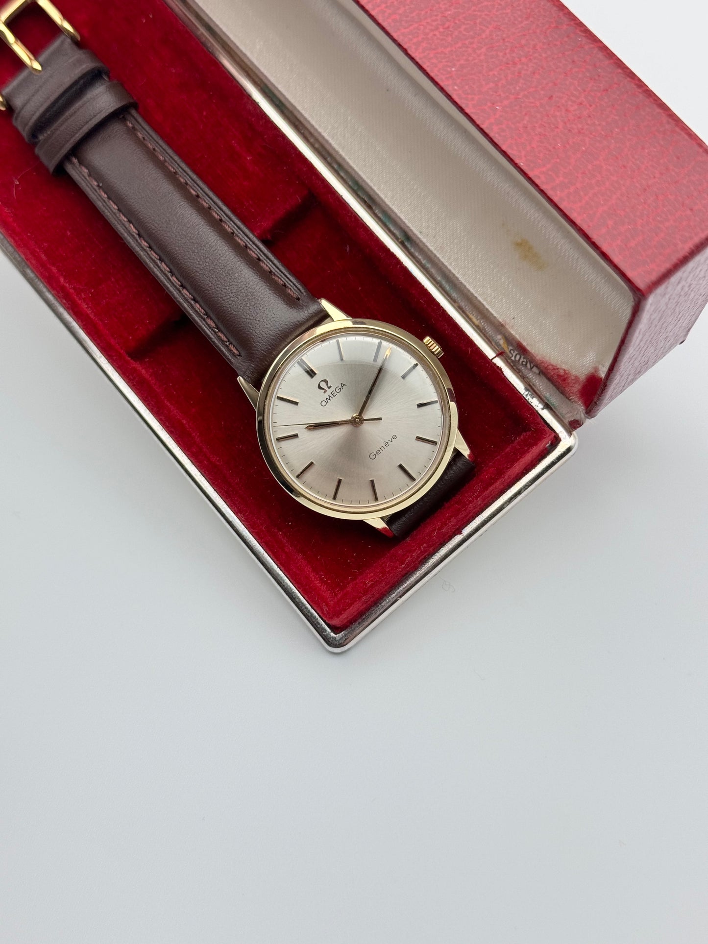 Omega Automatic 14ct Solid Gold - 131.041 - Box and Papers