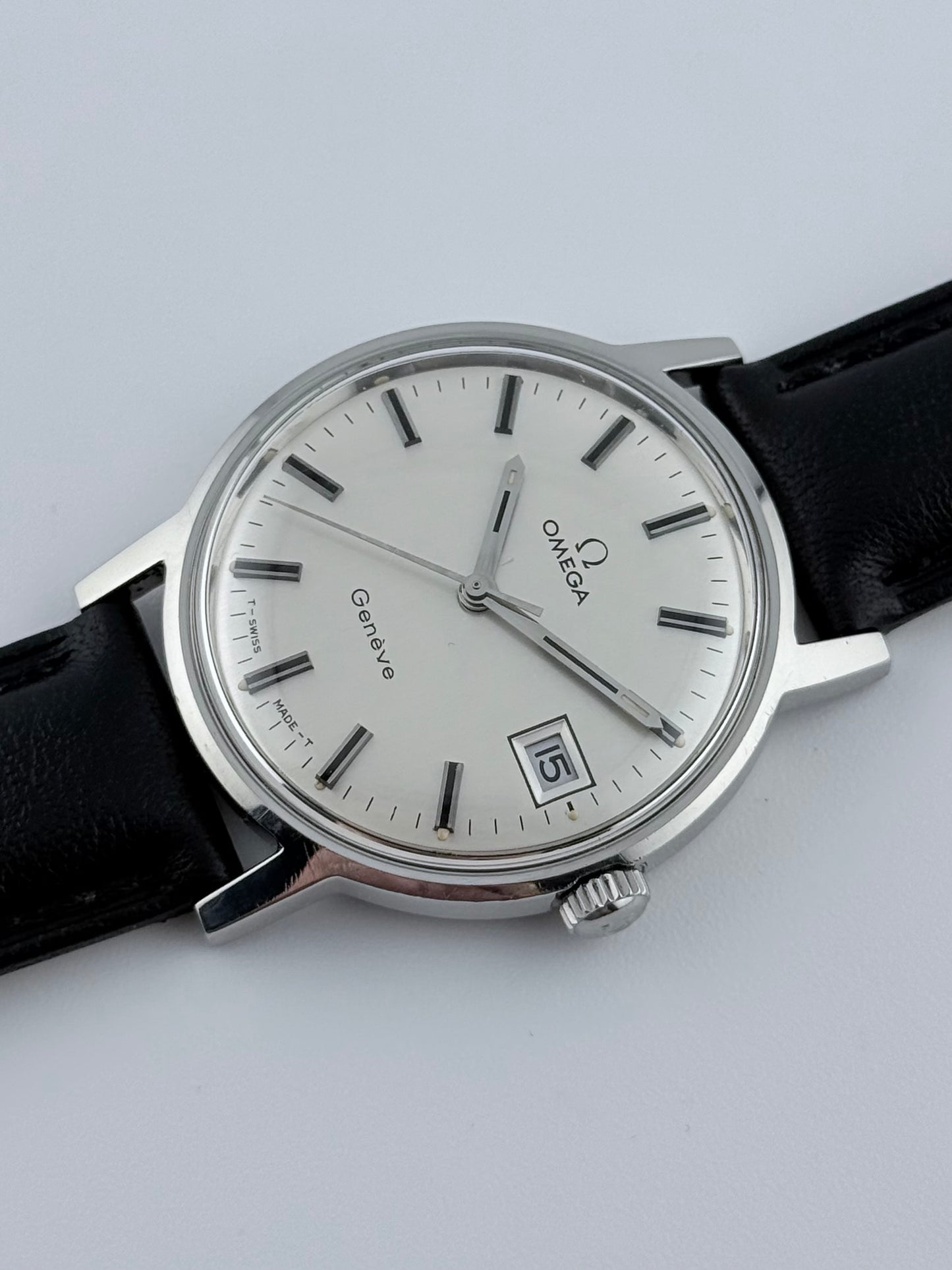 Omega Geneve Date Manual Wind - 136.070
