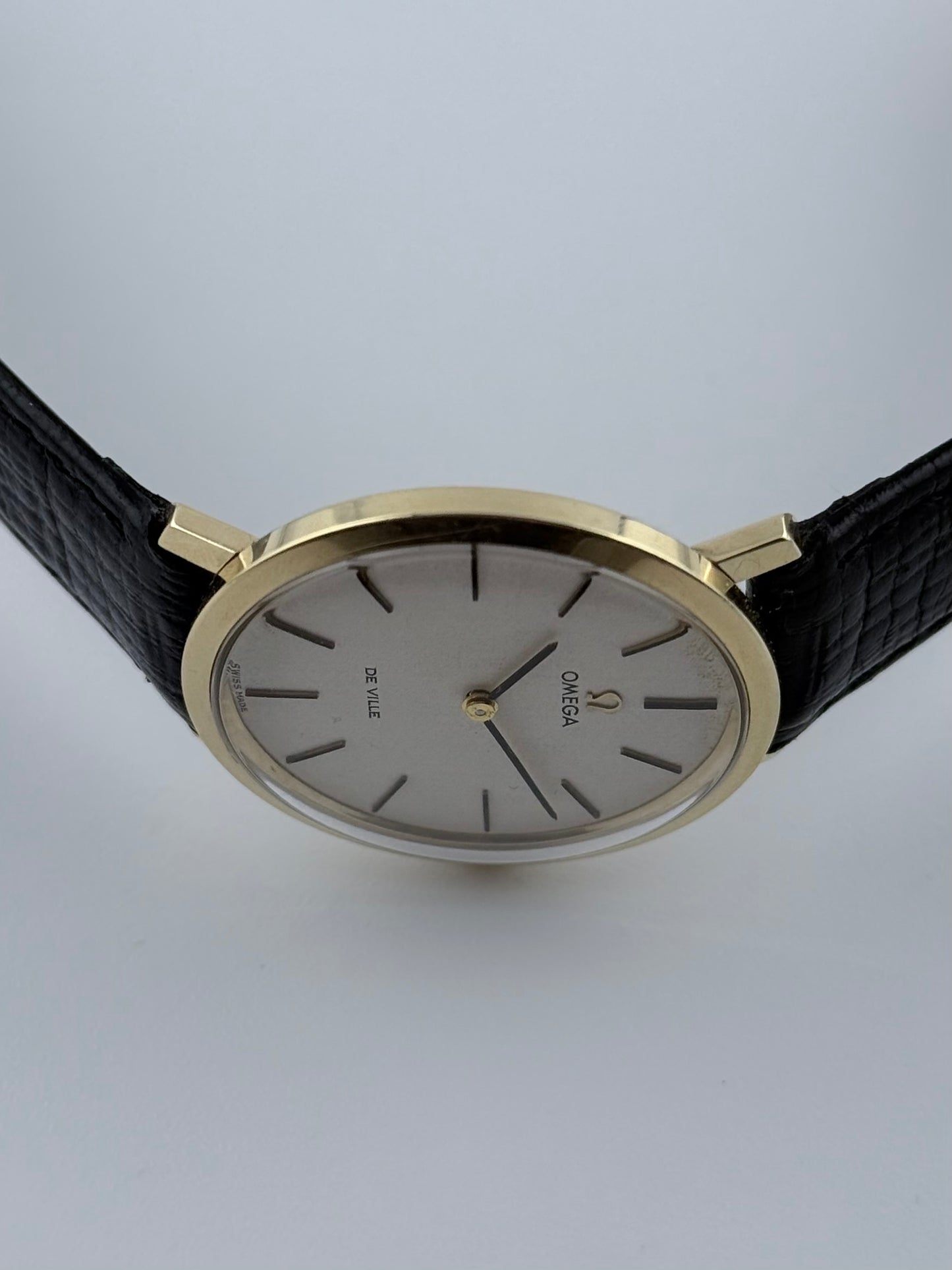 Omega De Ville Manual Wind 9ct Gold - 111.077 - Original Strap & Buckle