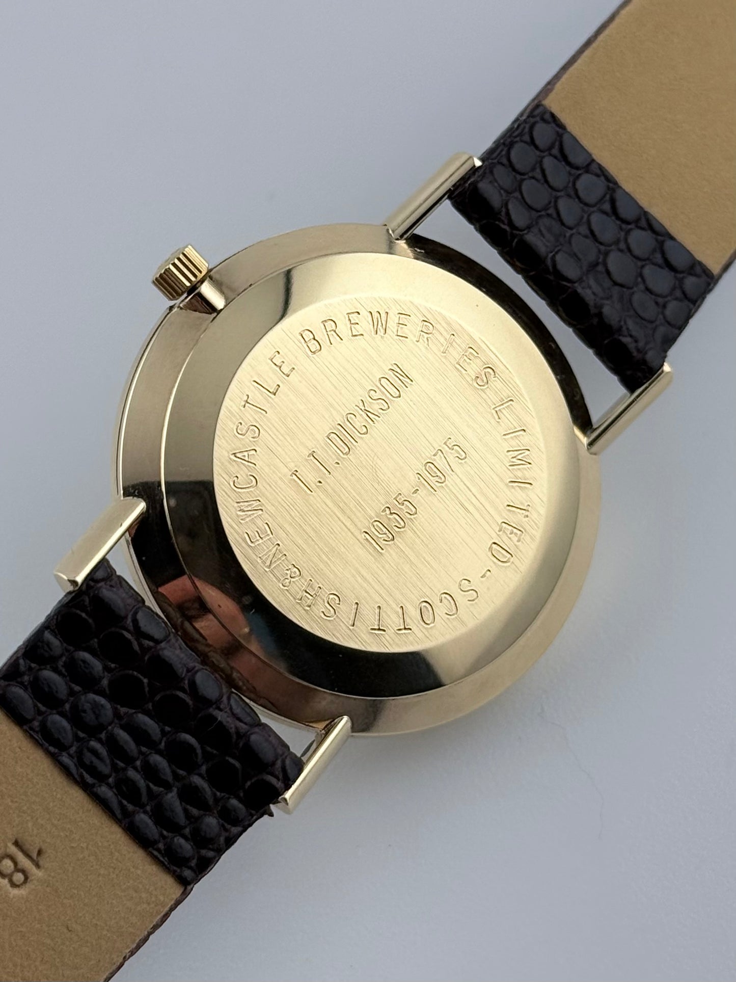 Omega Geneve Date Manual Wind - 132.5017 - 9ct Solid Gold - with Papers