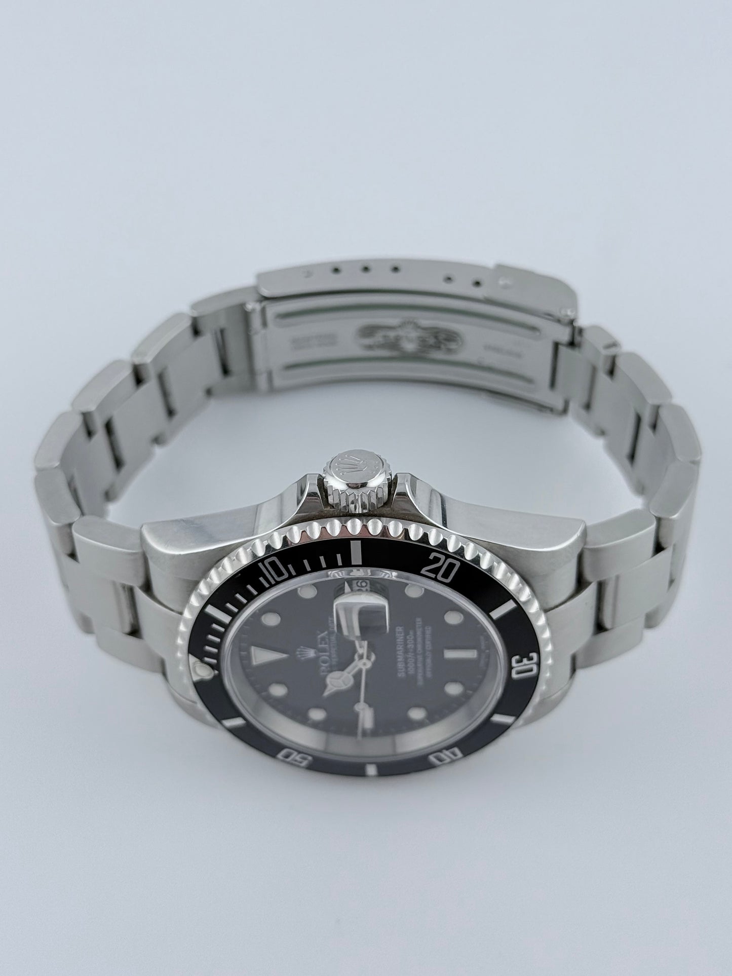 Rolex Oyster Perpetual Submariner Date - 16610 - Extremely Clean Condition
