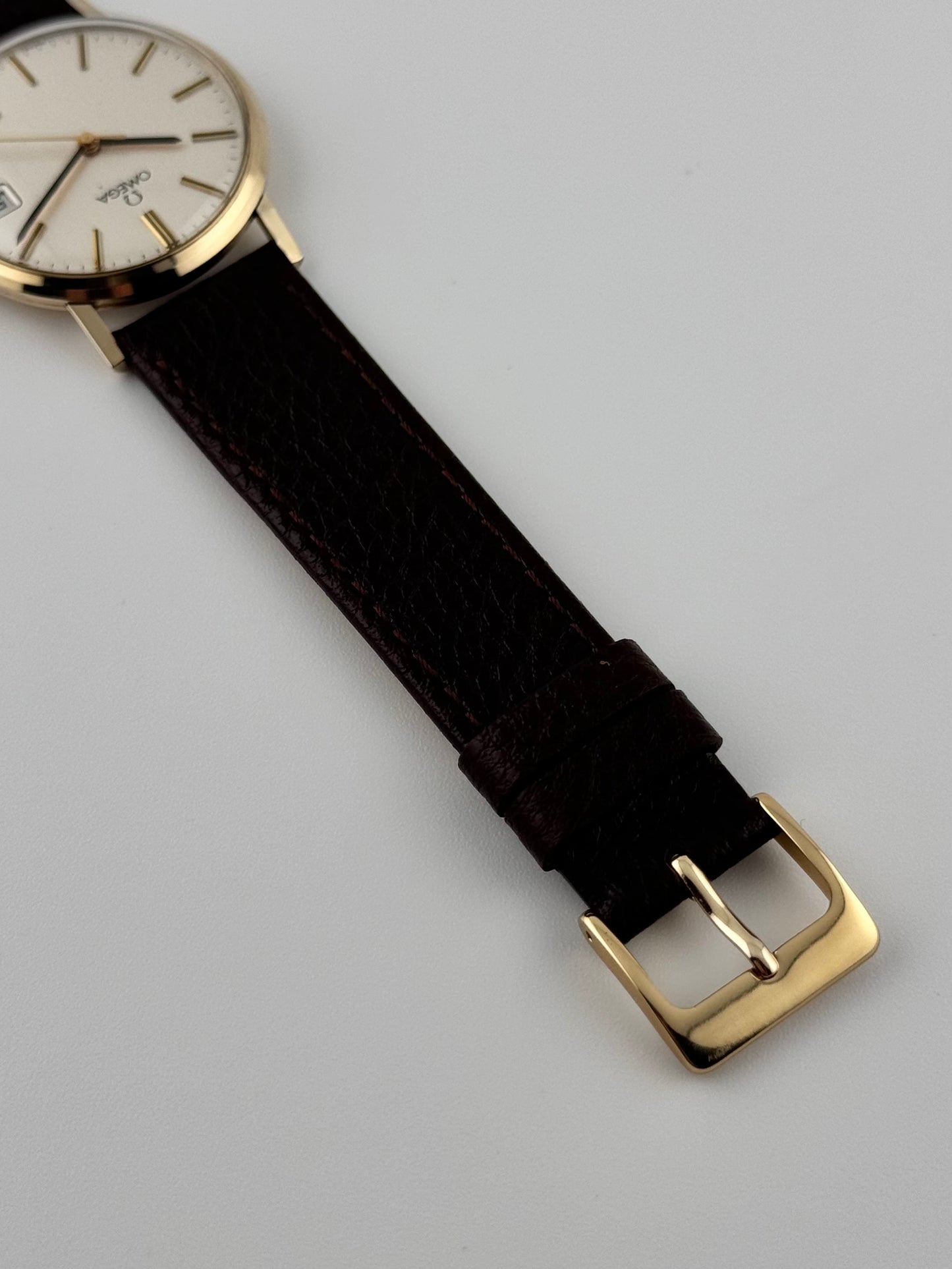 Omega Geneve Manual Wind 9ct Gold - 132.5017