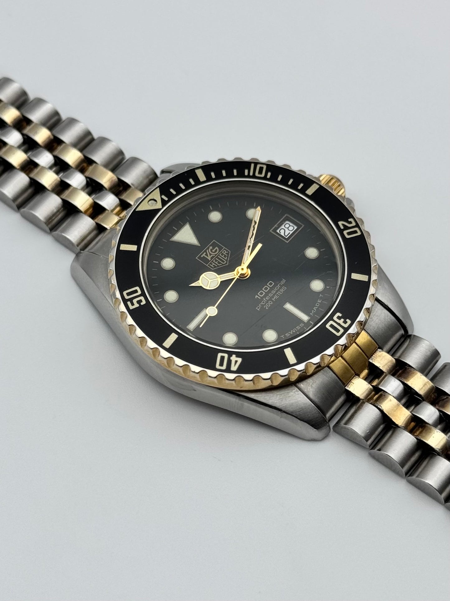 Tag Heuer Professional 1000 Quartz Date 980.020