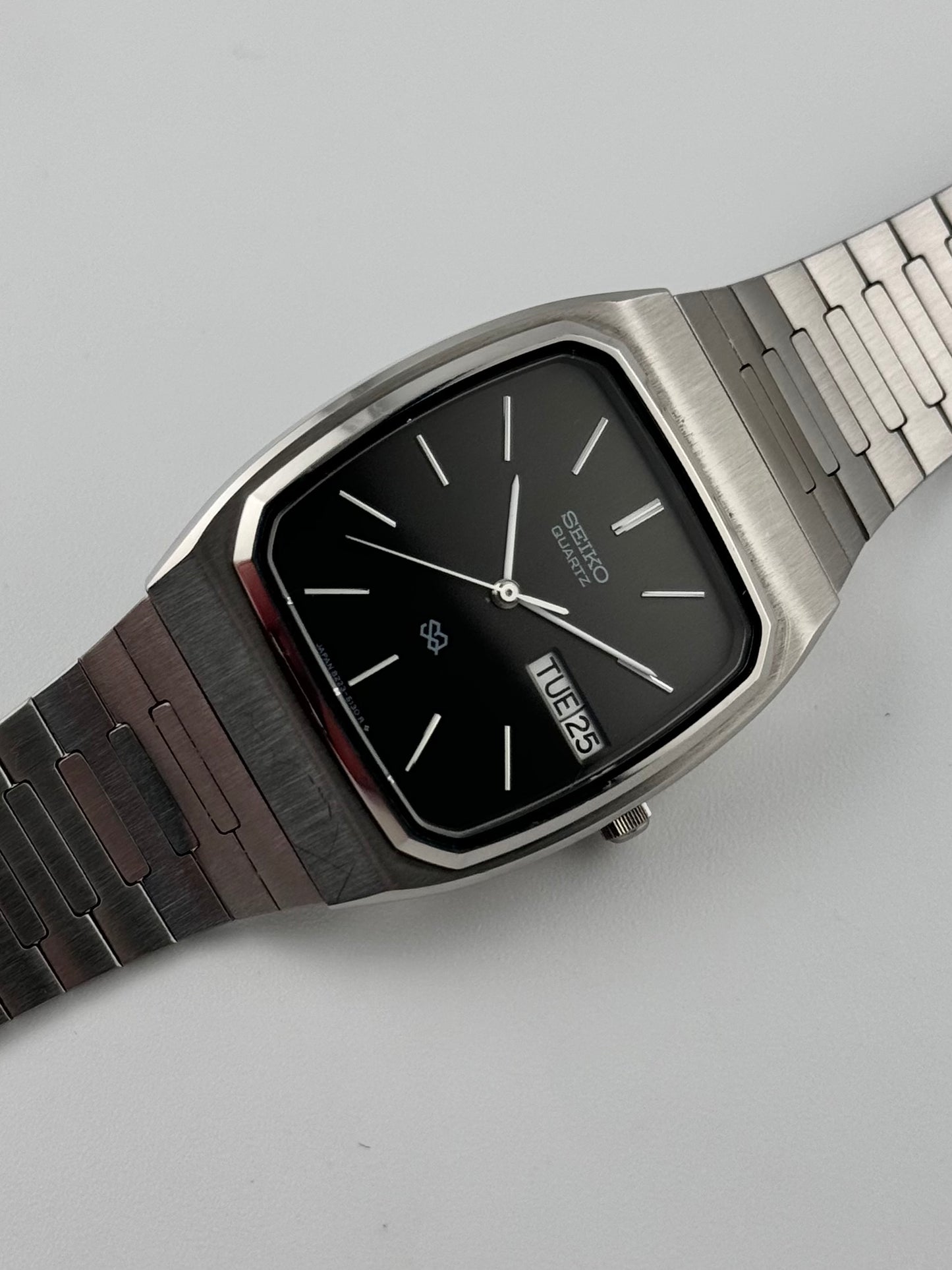 Seiko SQ Quartz - 8223-5130