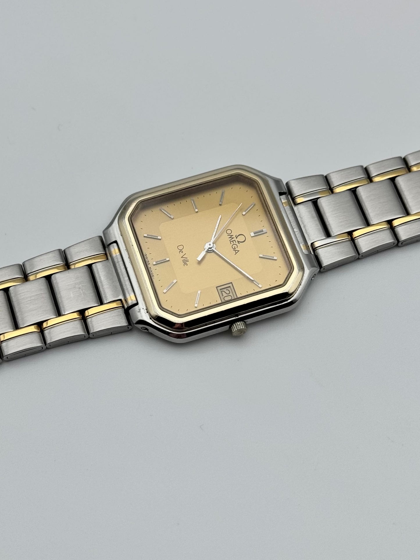 Omega De Ville Quartz Date 196.0254