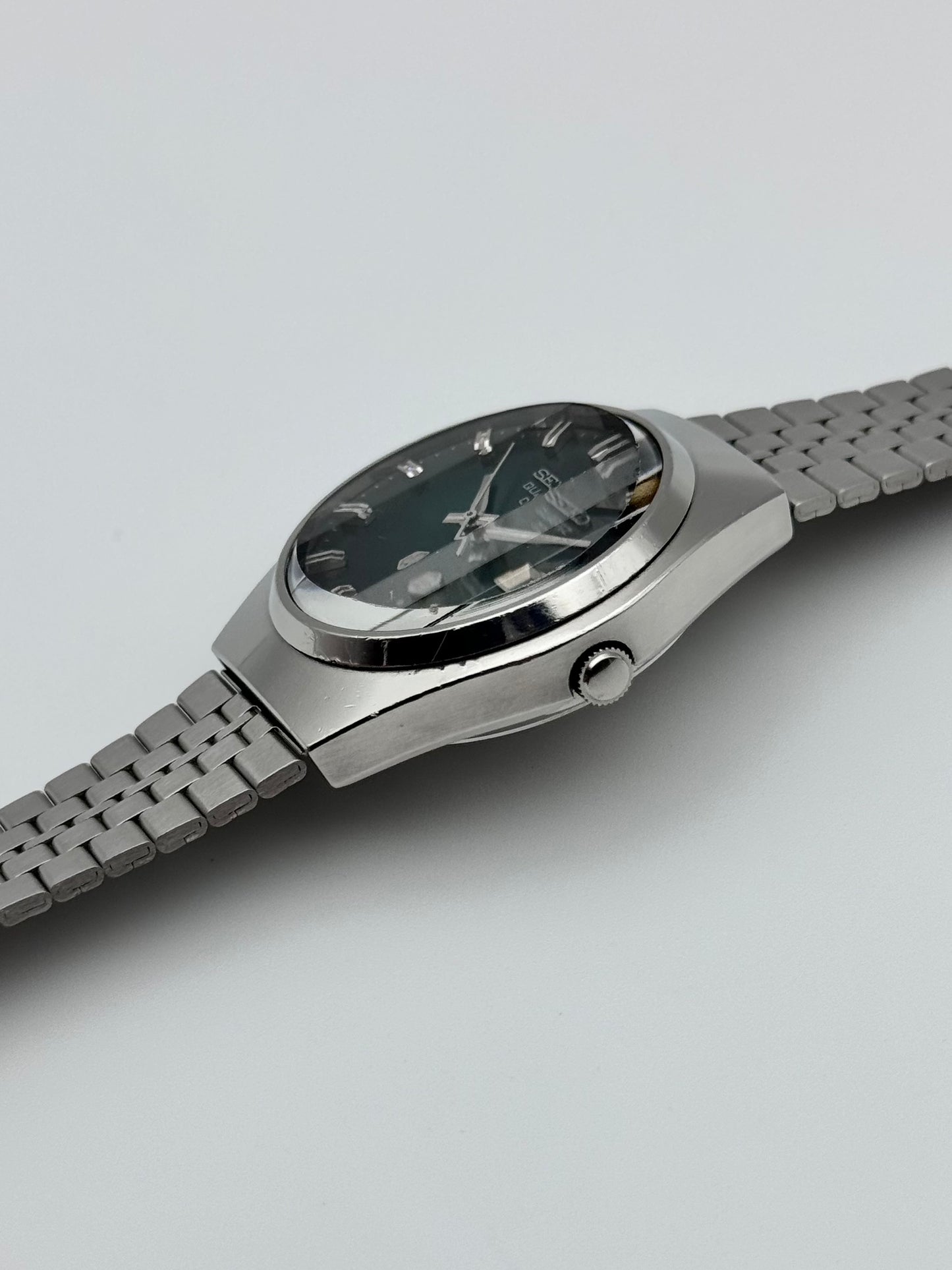 Seiko QZ Quartz JDM - 0923-8020 - Green Dial - Faceted Crystal