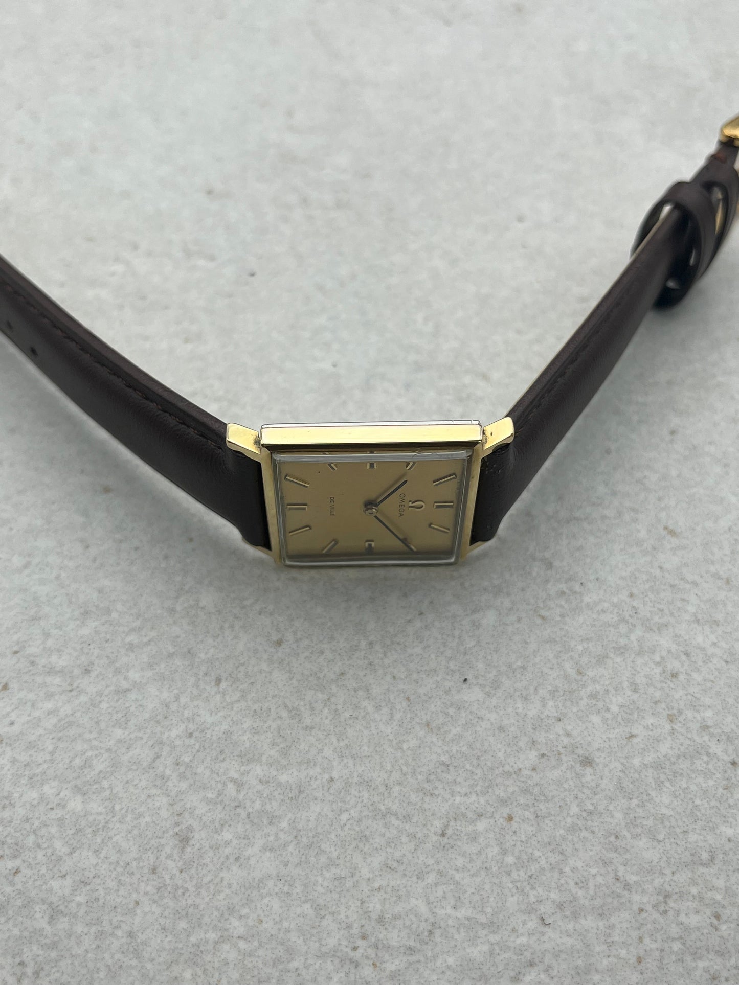 Omega DeVille Manual Wind 111.071