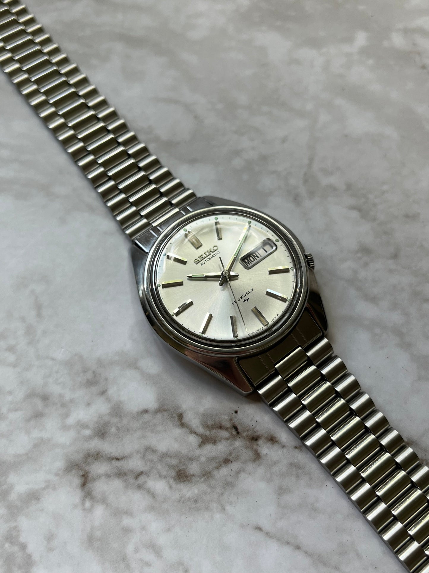 Seiko Automatic 17j 7009-8129