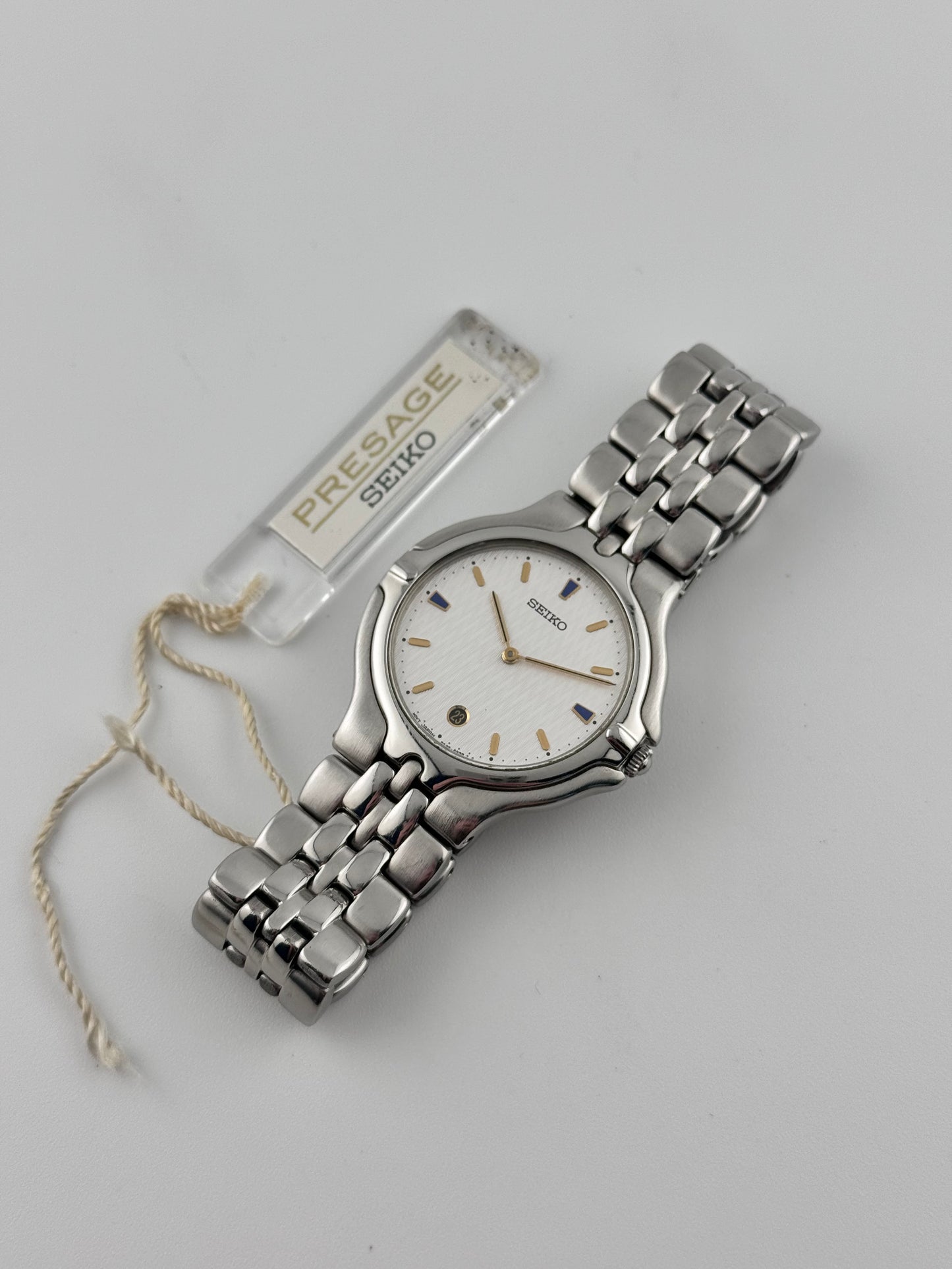 Seiko Presage Quartz Date 5E29-6B80 Rare Dial