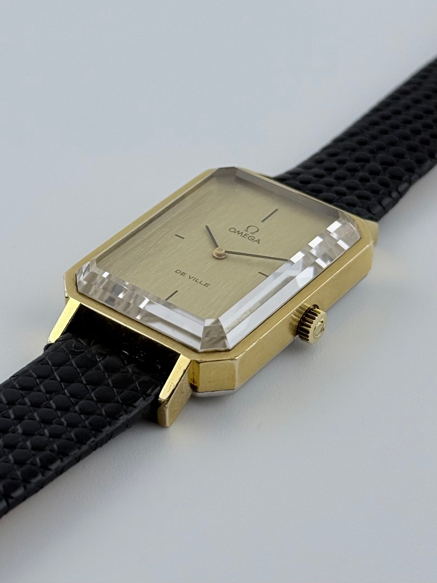 Omega DeVille Tank Manual Wind - Andrew Grima - Ultra Rare - 511.0378