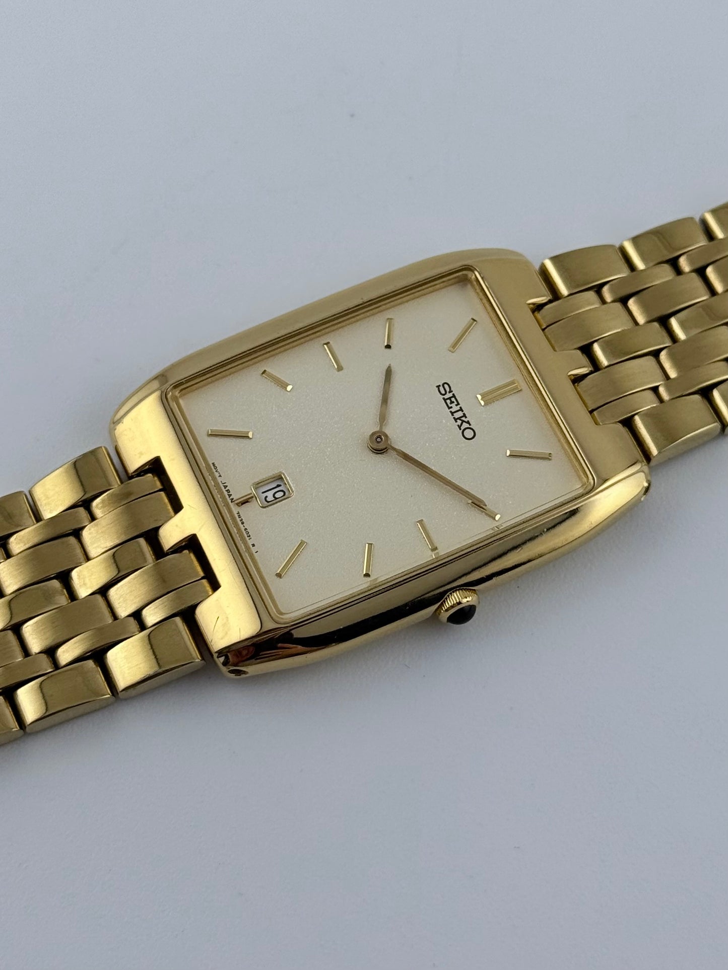 Seiko Tank Quartz 7N39-5010