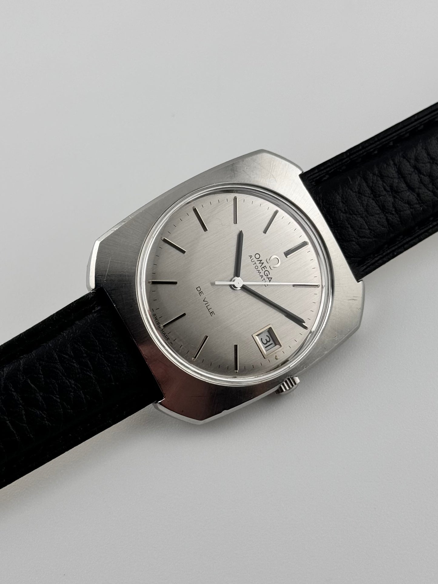 Omega De Ville Automatic Date Rare Jumbo Size - 166.085