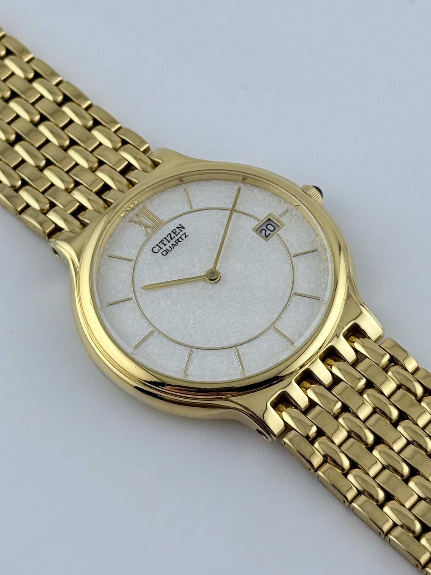 Citizen Quartz - Date 6115 - G10827 K