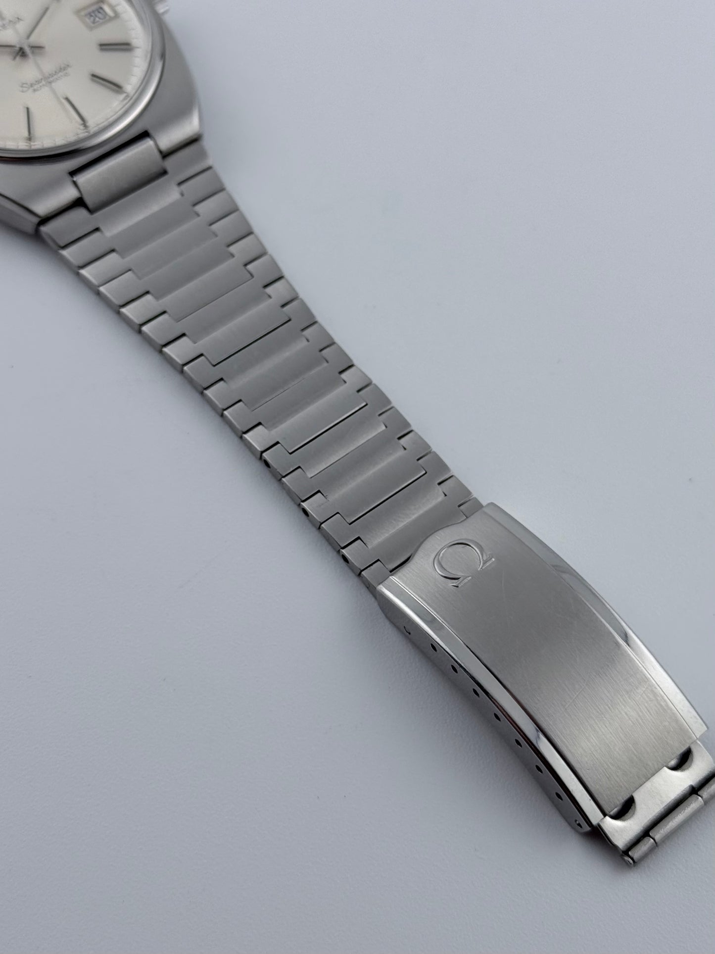 Omega Automatic Date 166.0206.1