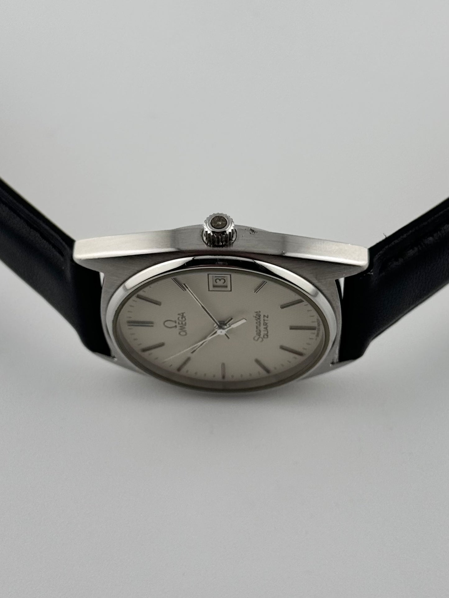 Omega Seamaster Quartz Date 196.0081 - Waffle Dial