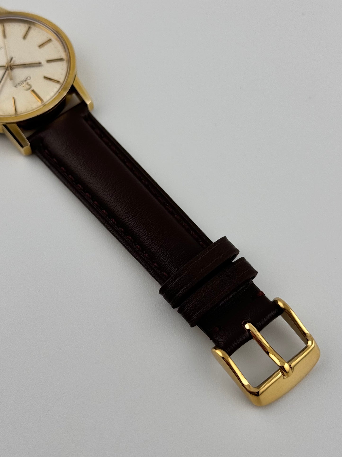 Omega Quartz Date - 196.0160