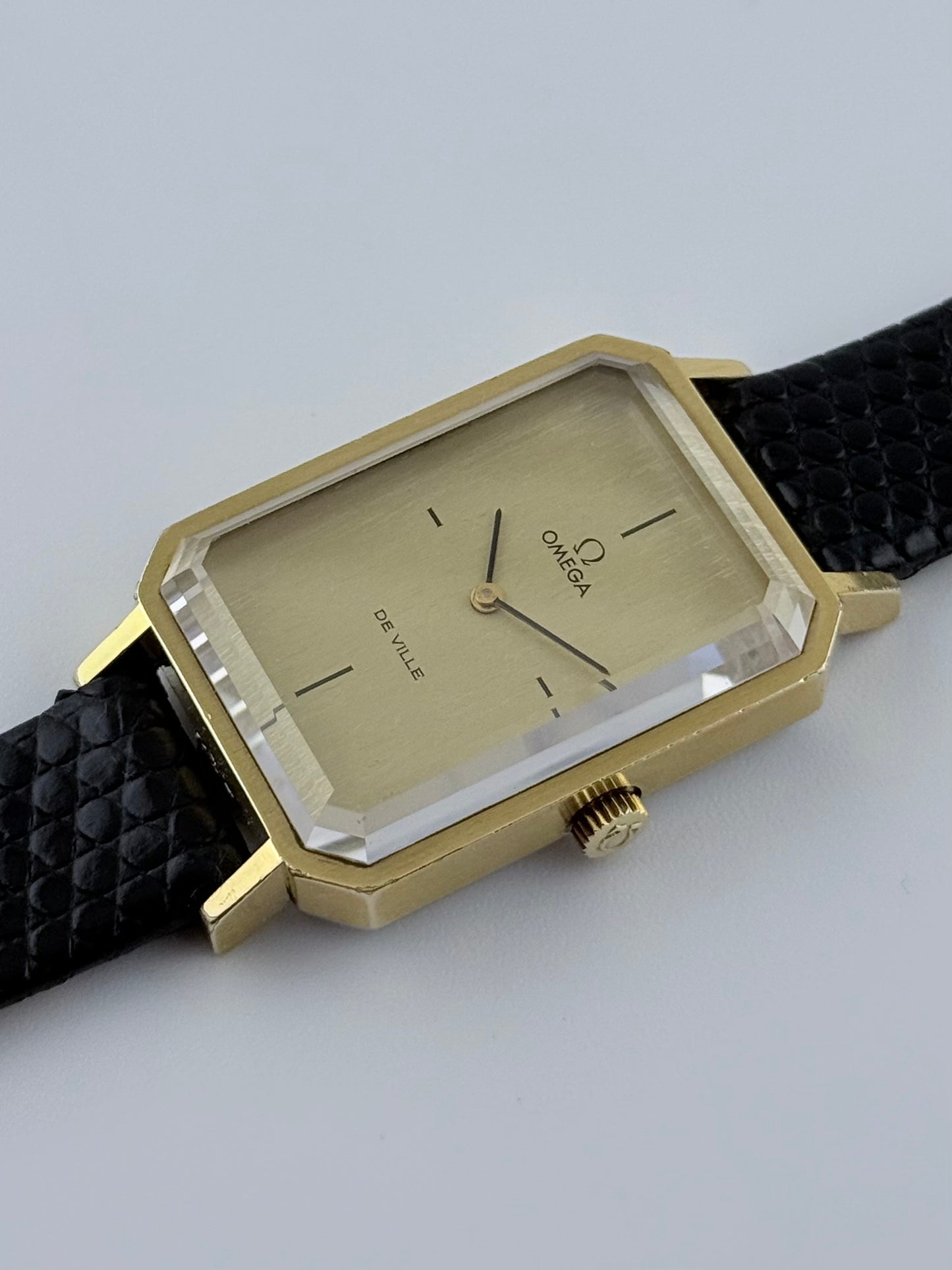 Omega DeVille Tank Manual Wind - Andrew Grima - Ultra Rare - 511.0378