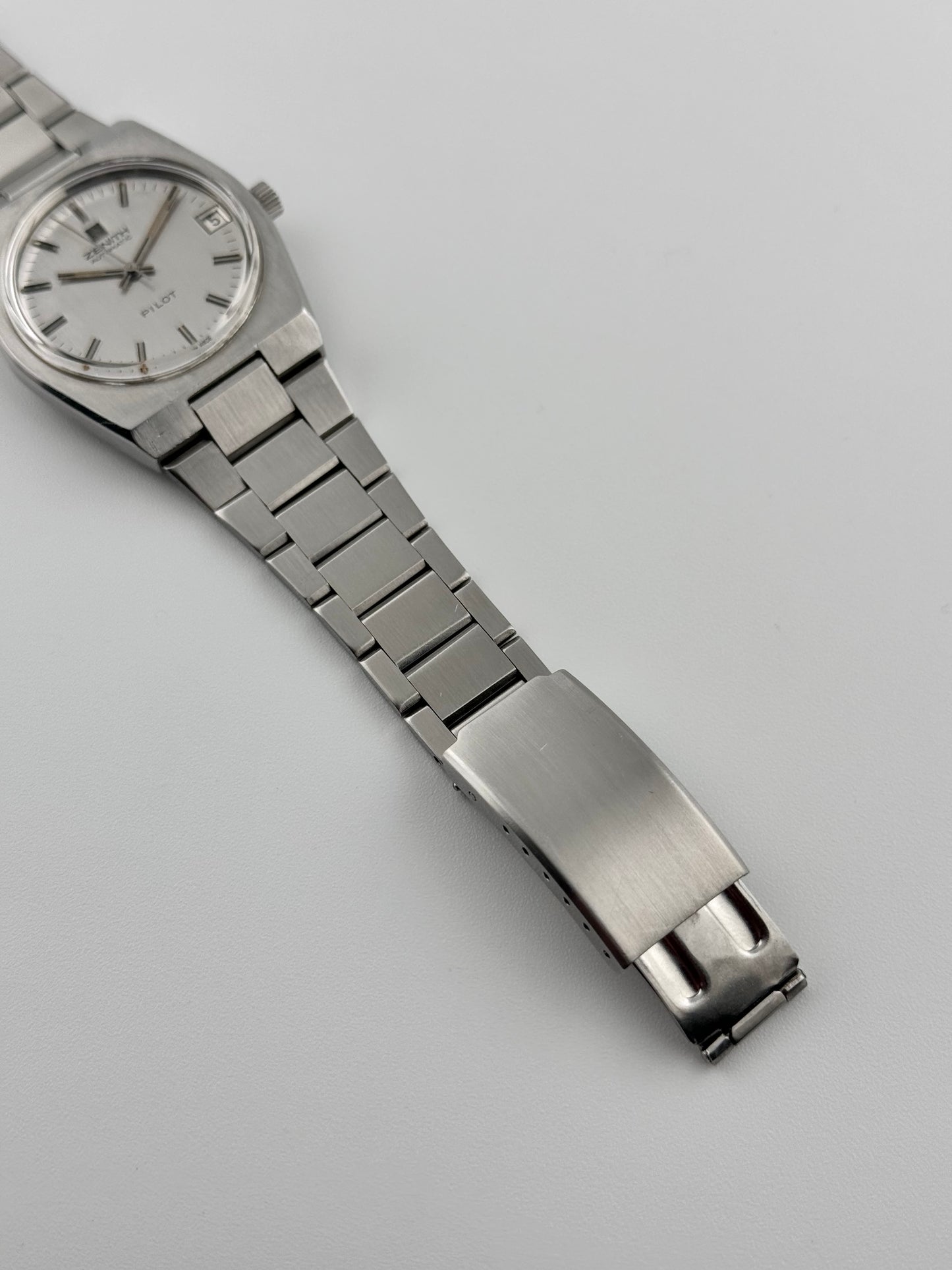 Zenith Pilot Automatic Date - 01-0010-382