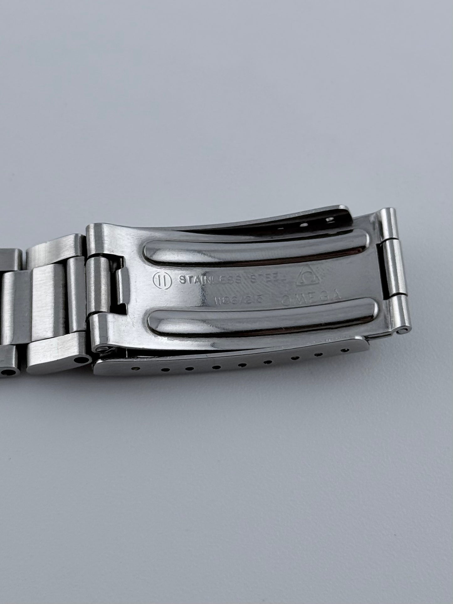 Omega Geneve Automatic Date - 166.0173