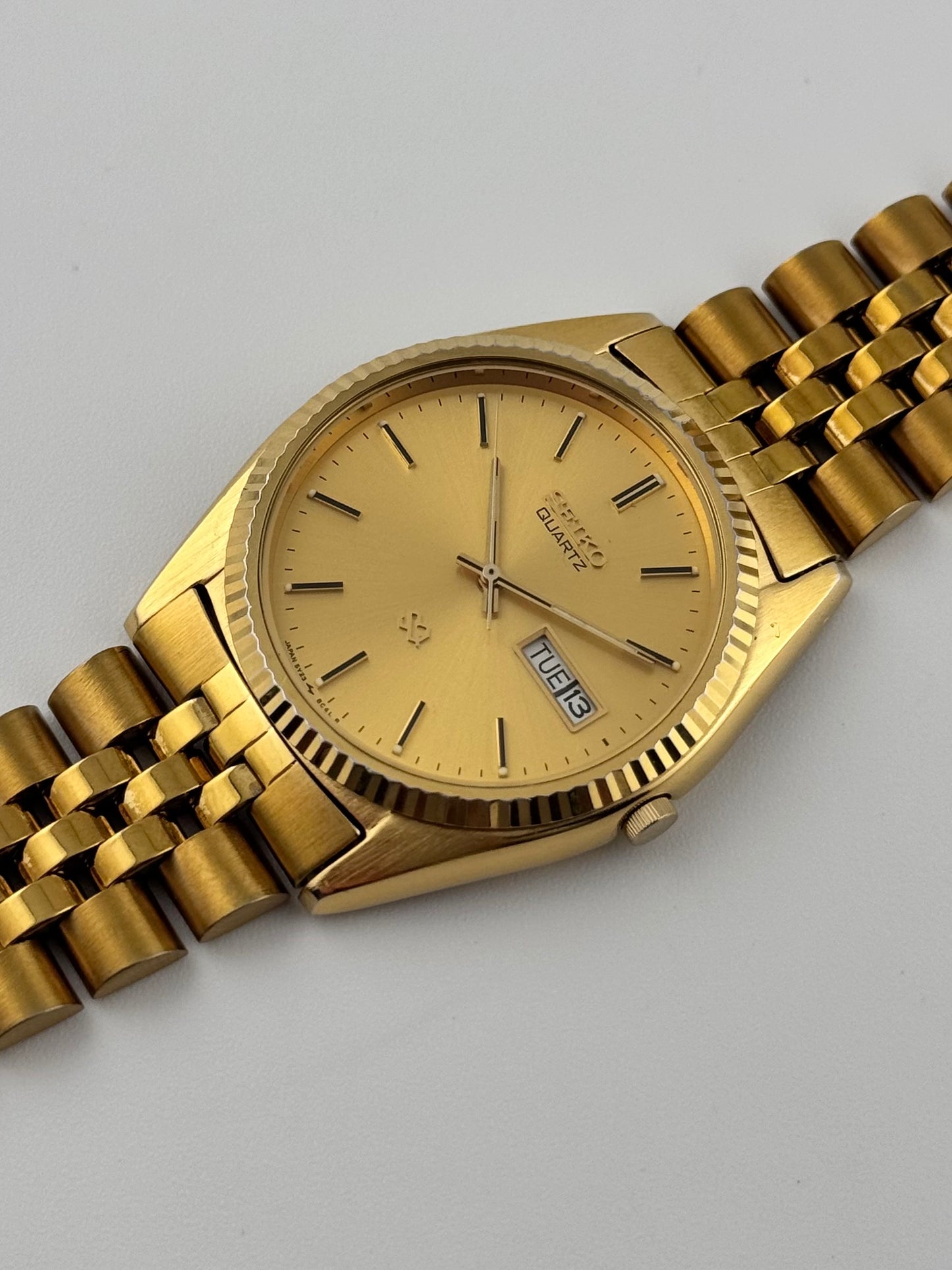 Seiko SQ Quartz Day-Date 5Y23-8A60 - Original Box