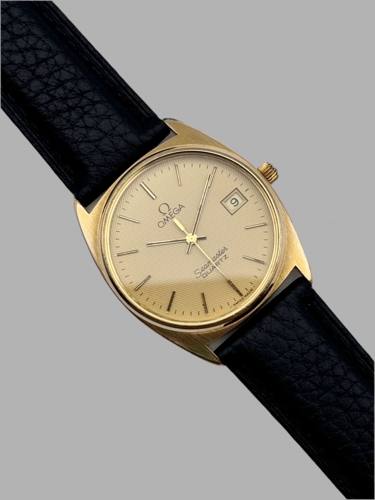 Omega Seamaster Quartz Date 196.0186 - Rare Waffle Dial