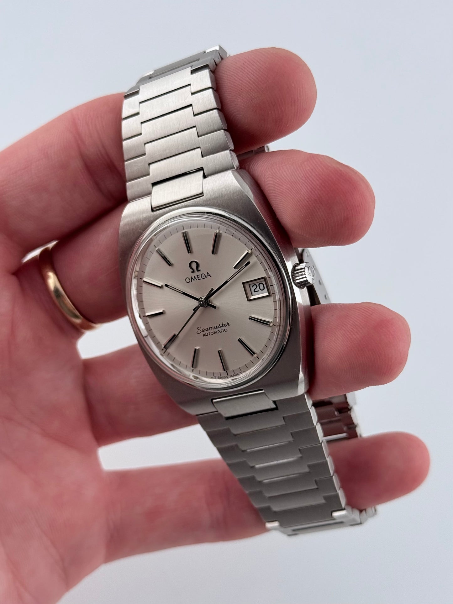 Omega Automatic Date 166.0206.1